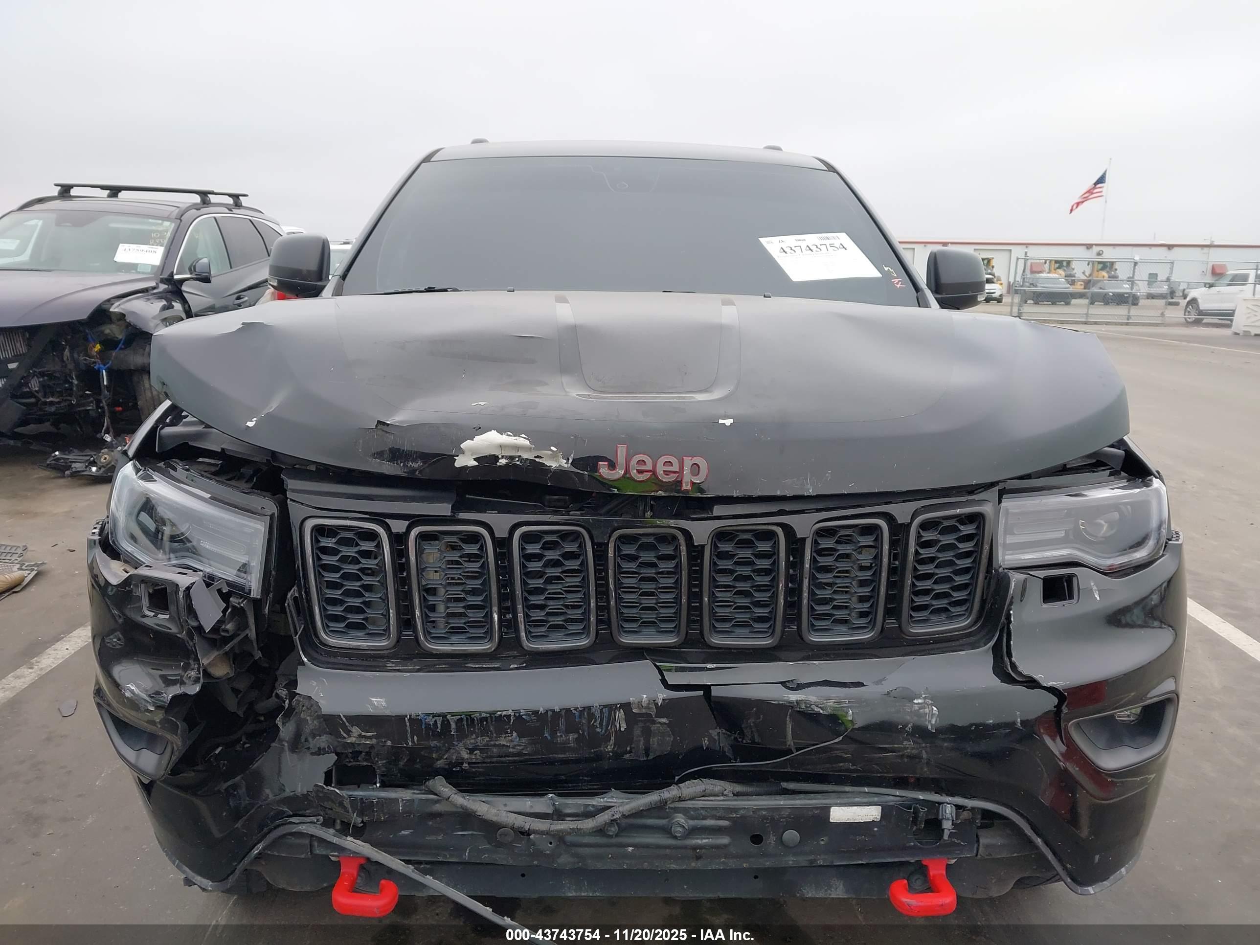 JEEP GRAND image 6