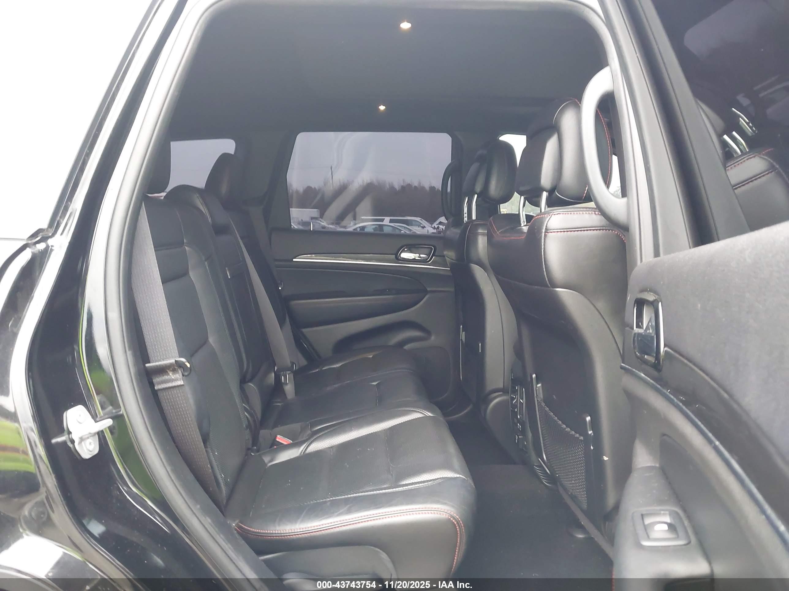 JEEP GRAND image 8