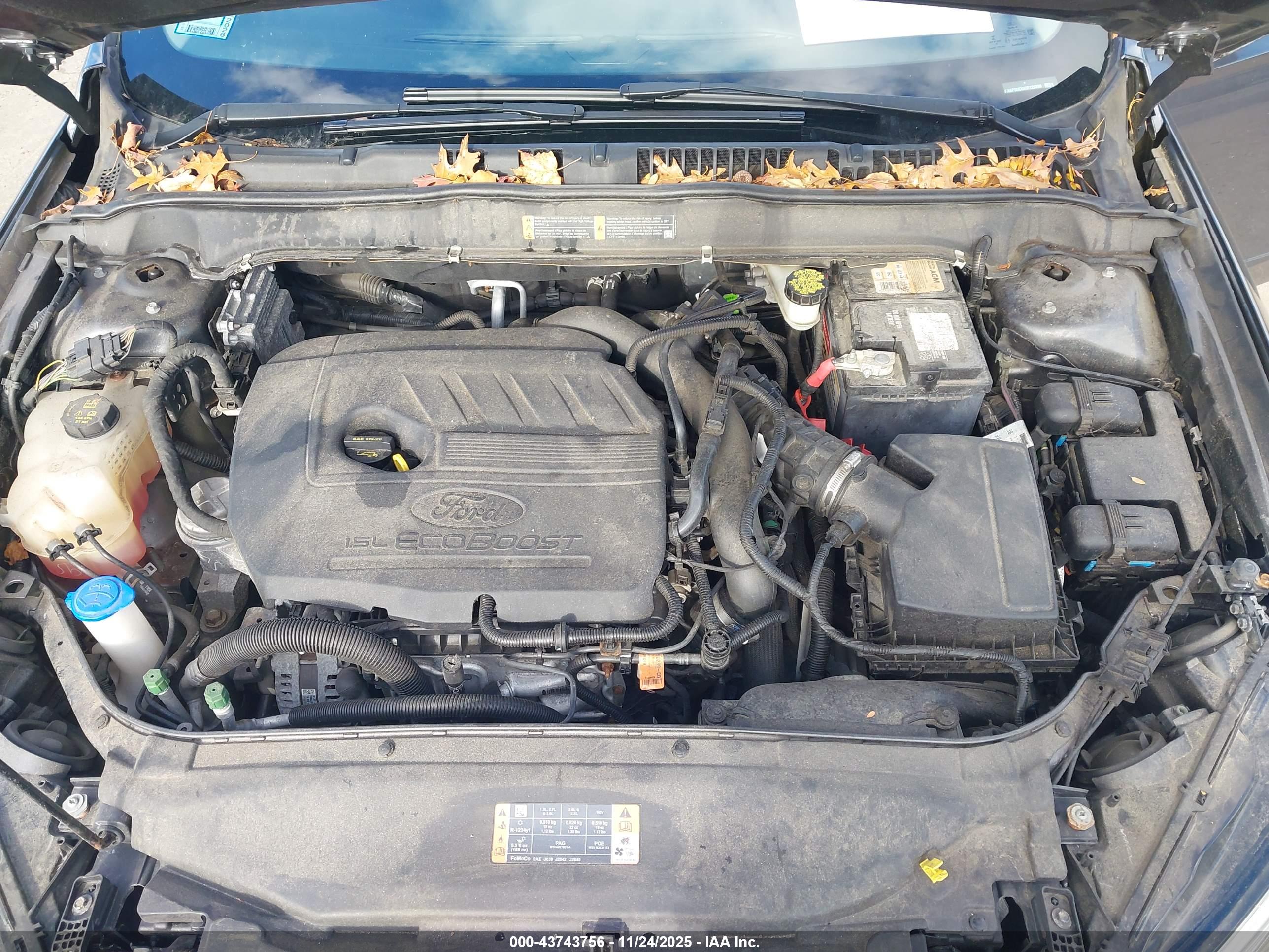 FORD FUSION image 10