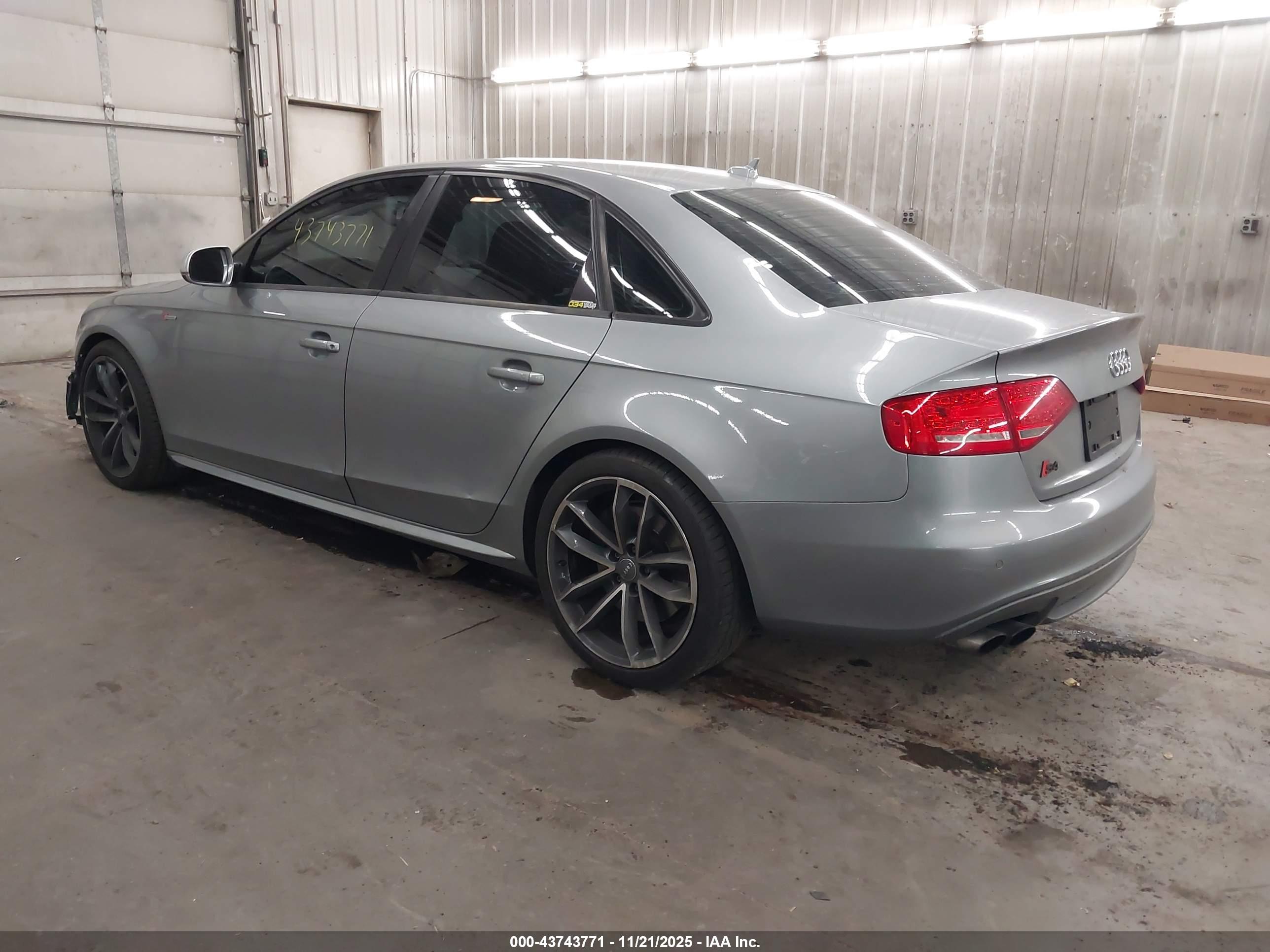 AUDI S4 image 3