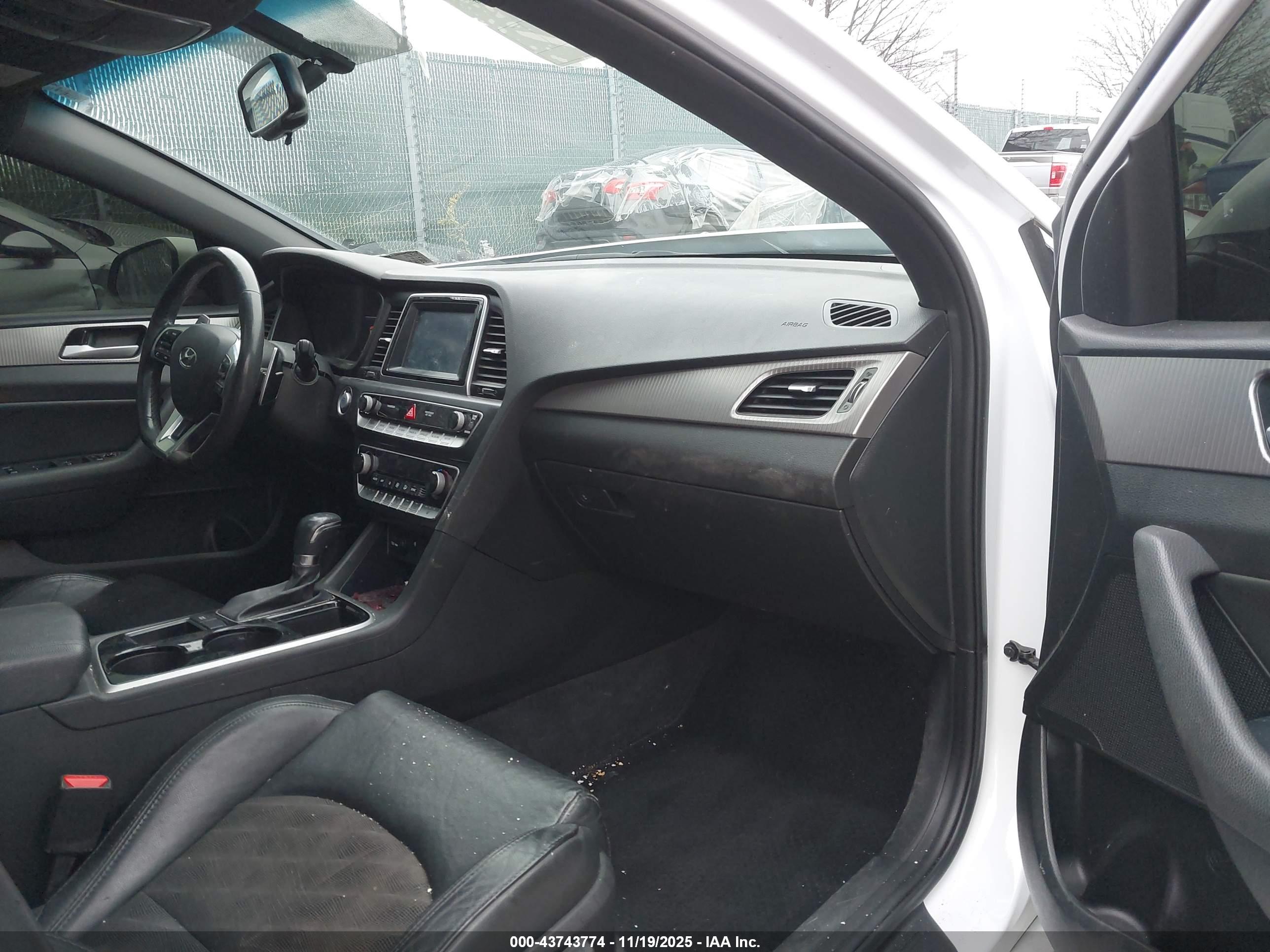 HYUNDAI SONATA image 5