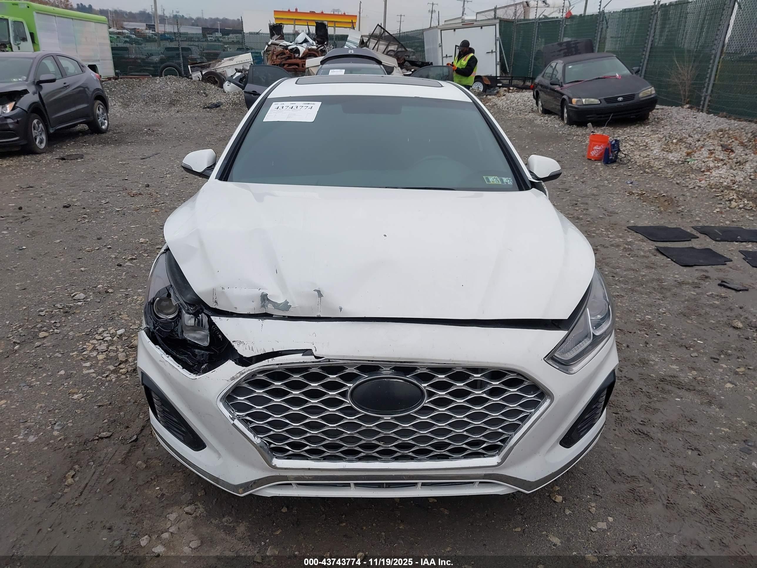 HYUNDAI SONATA image 6