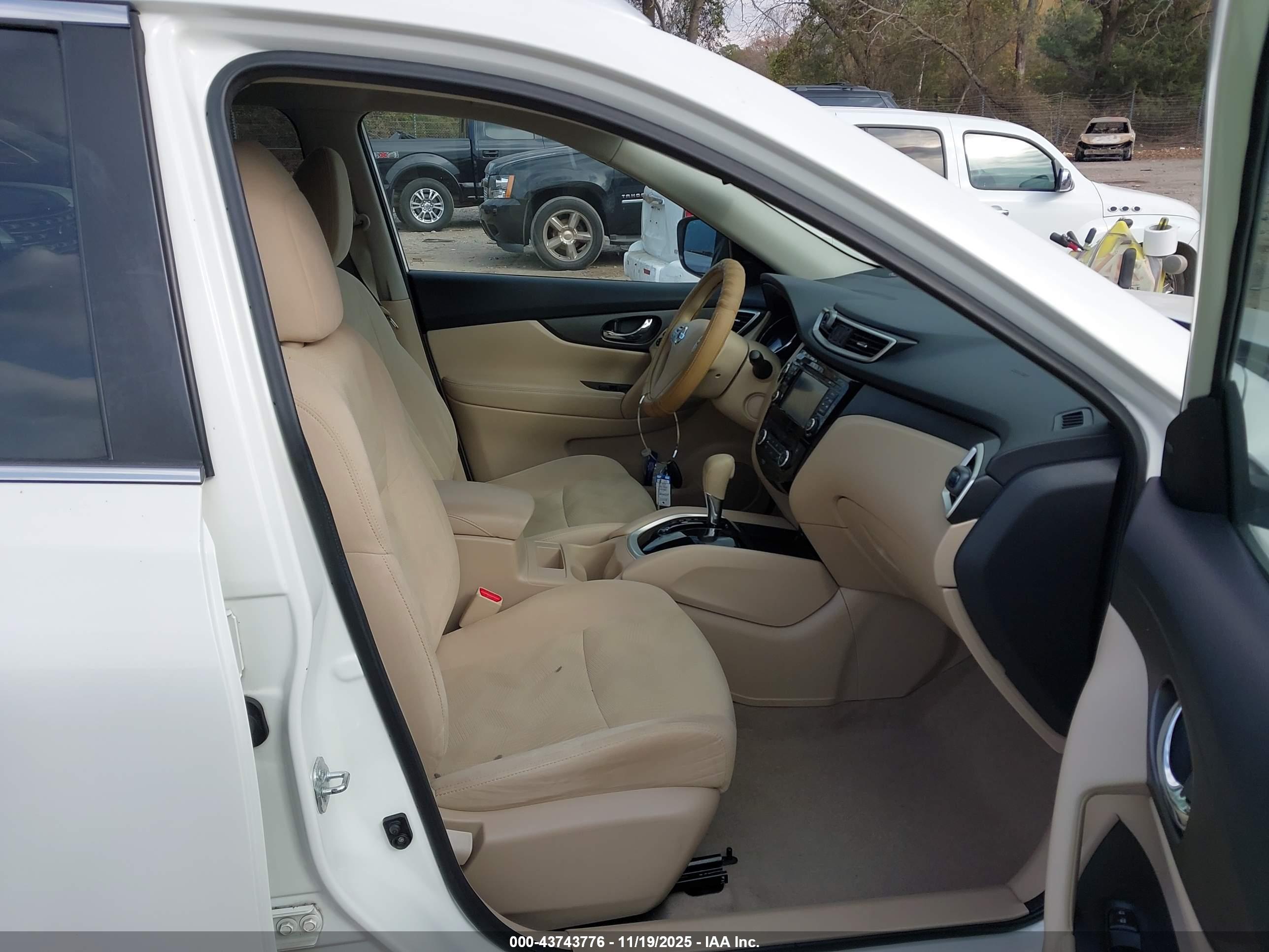 NISSAN ROGUE image 5