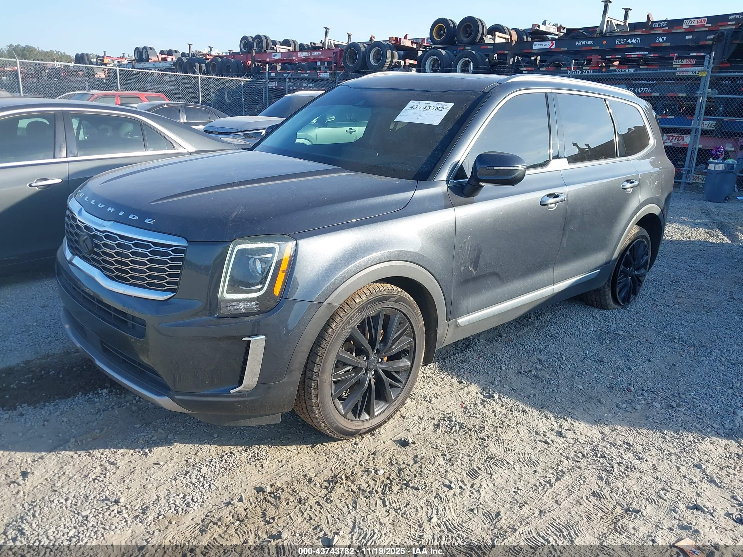 KIA TELLURIDE image 2
