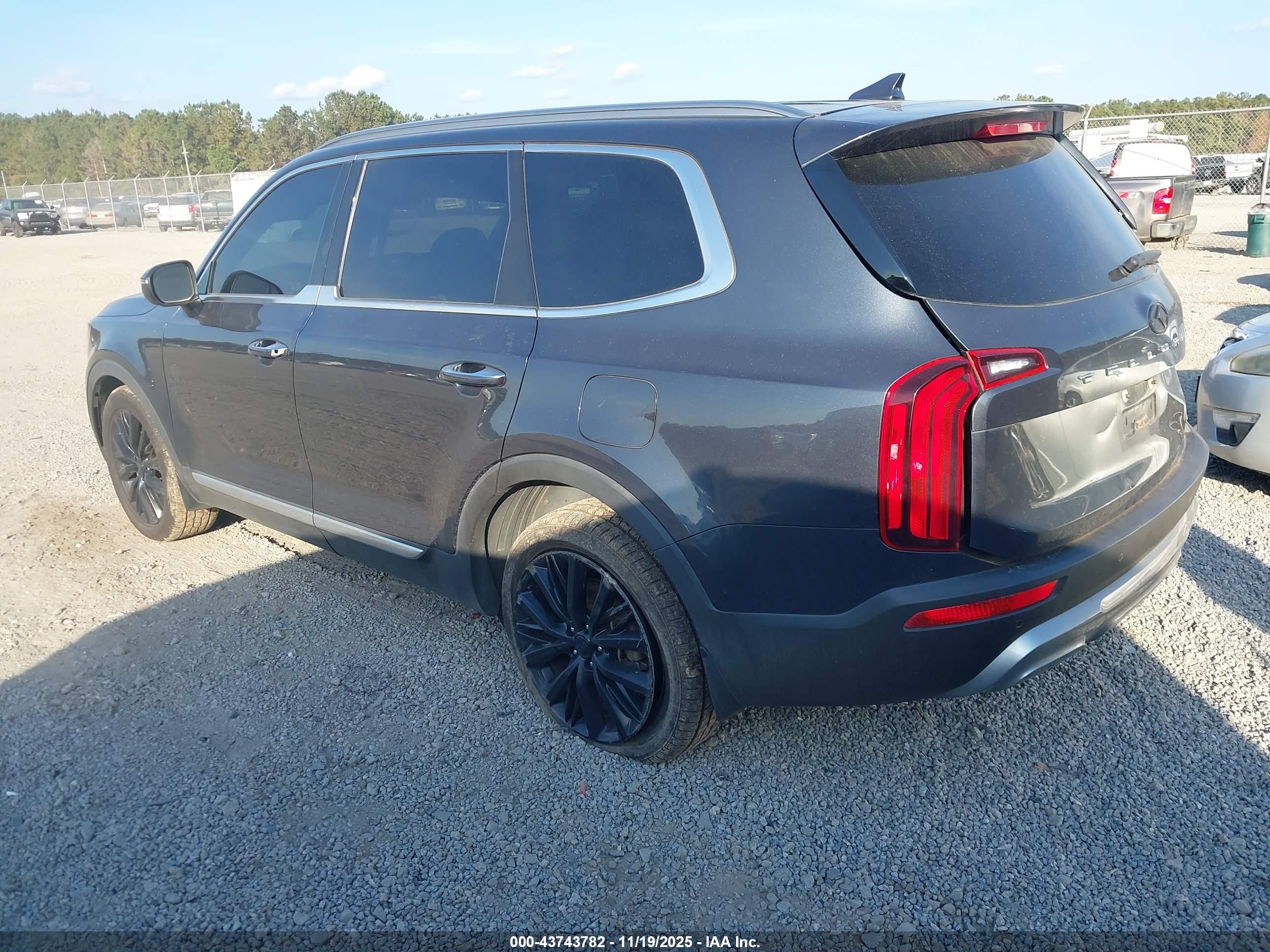 KIA TELLURIDE image 3
