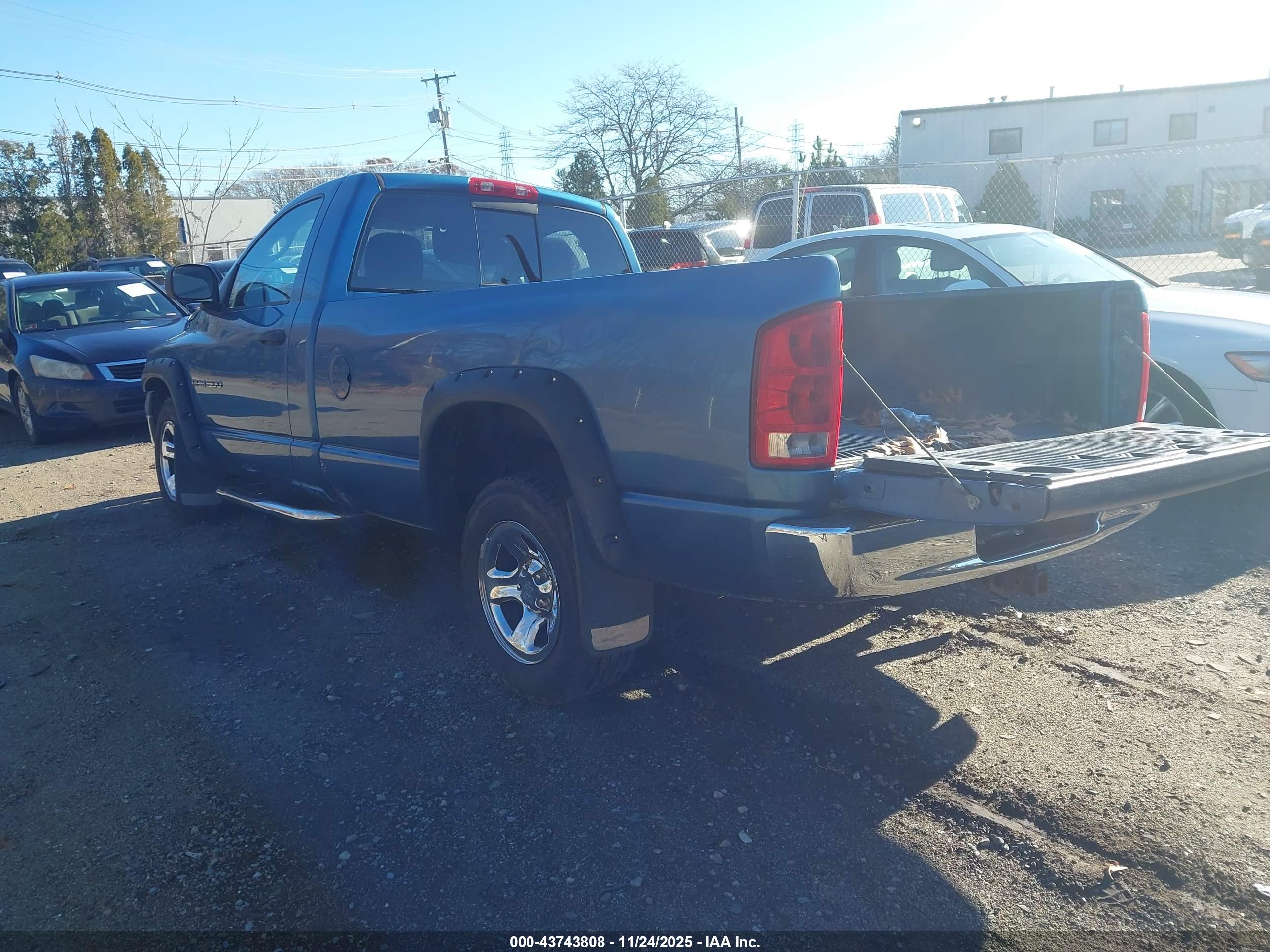 DODGE RAM image 3