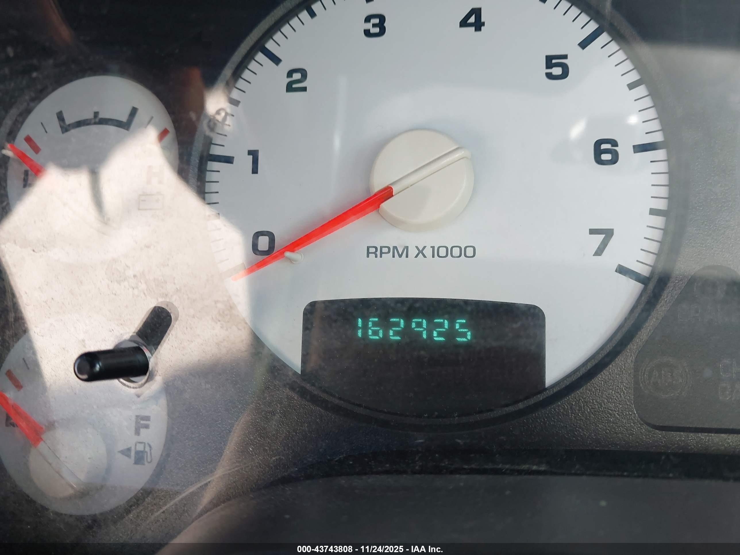 DODGE RAM image 7
