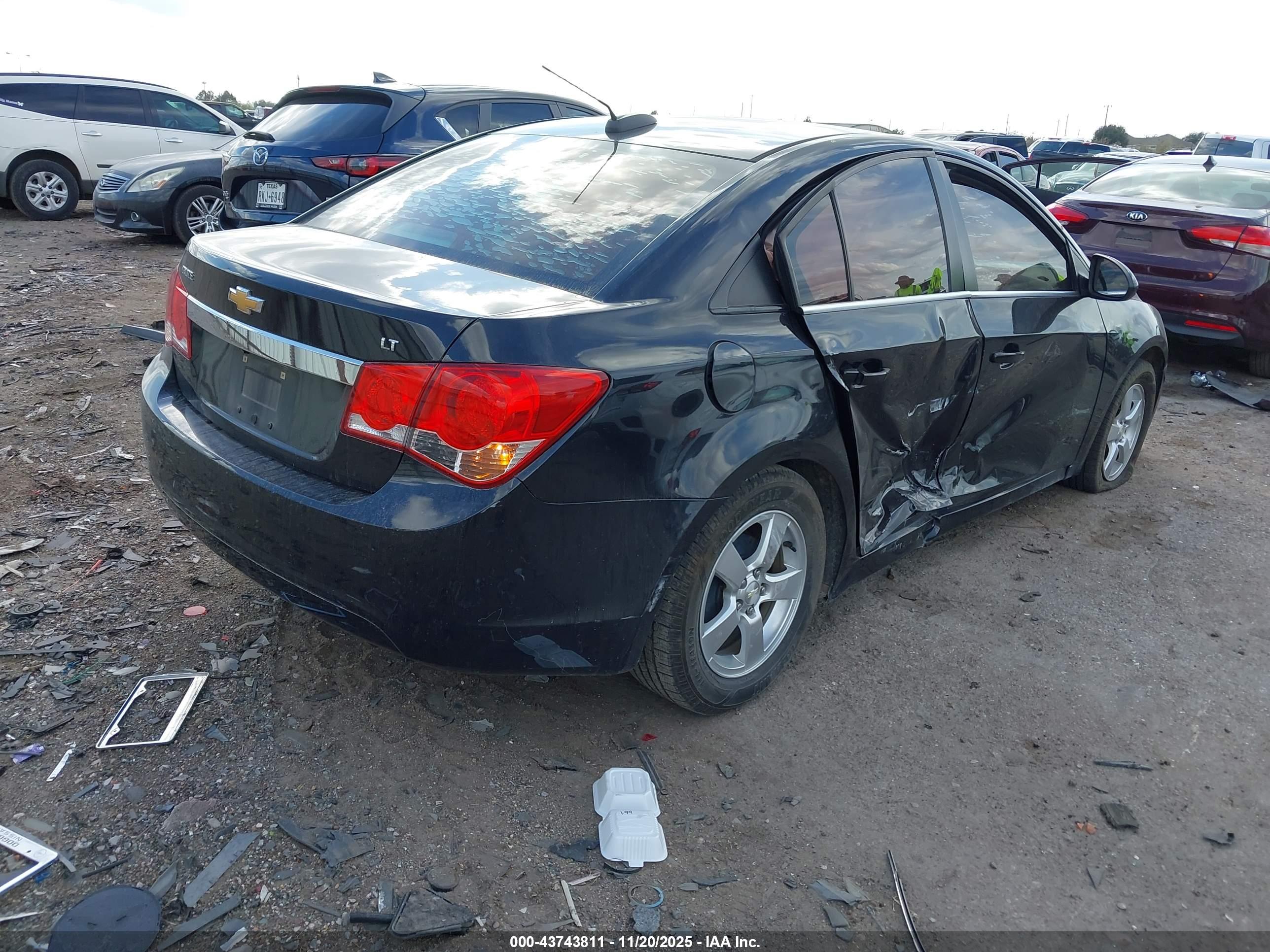 CHEVROLET CRUZE image 4