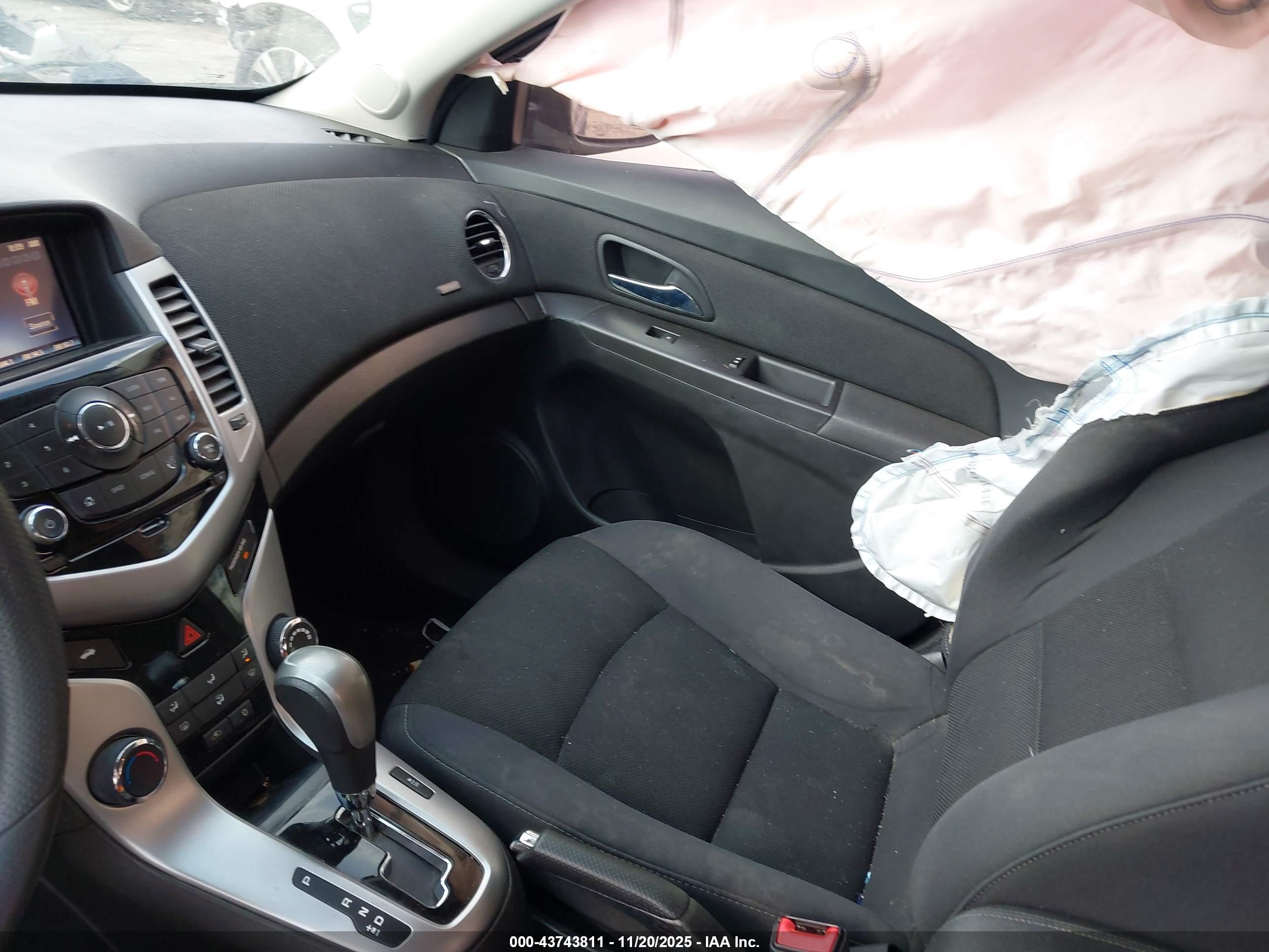CHEVROLET CRUZE image 5