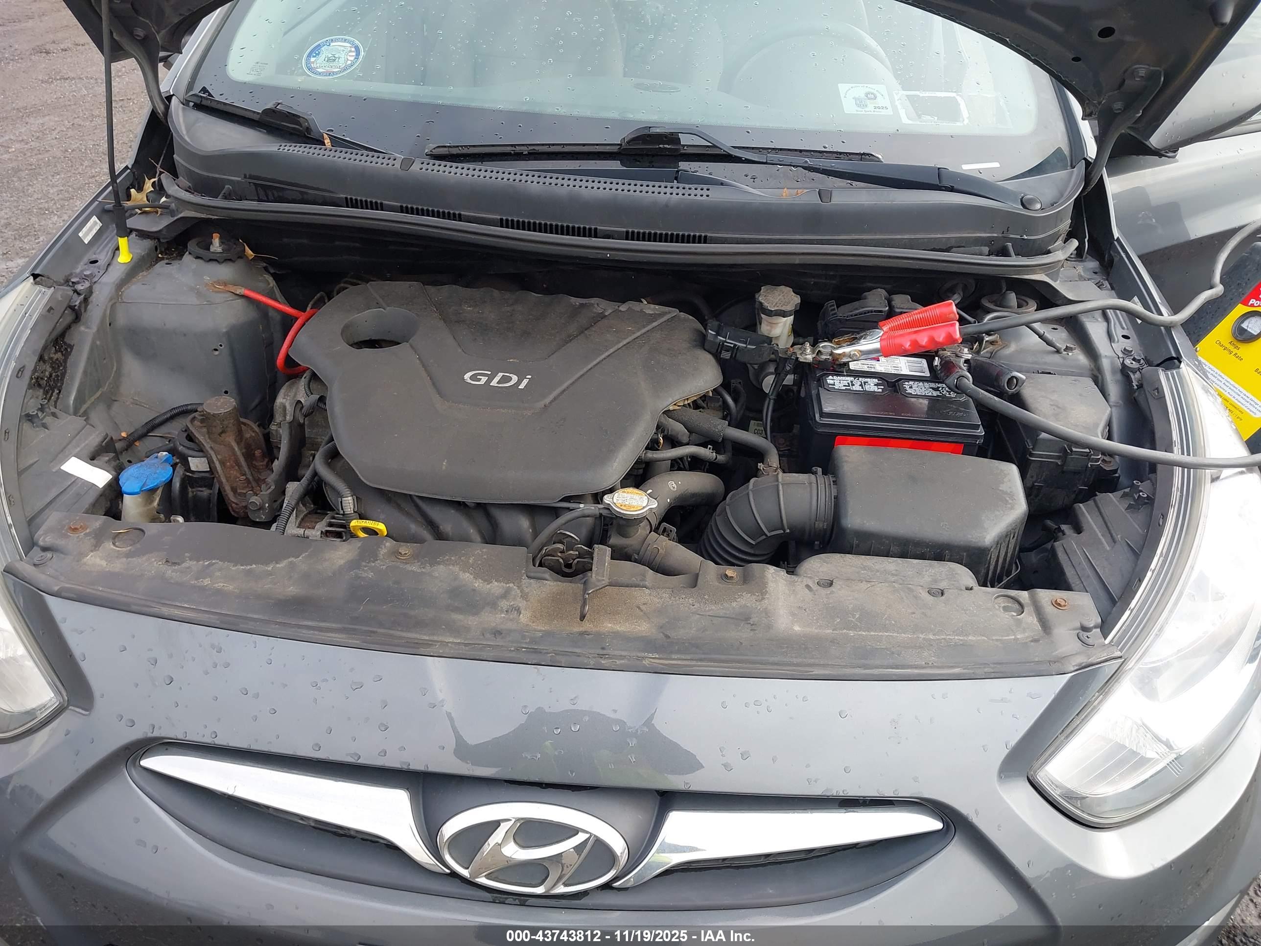 HYUNDAI ACCENT image 10