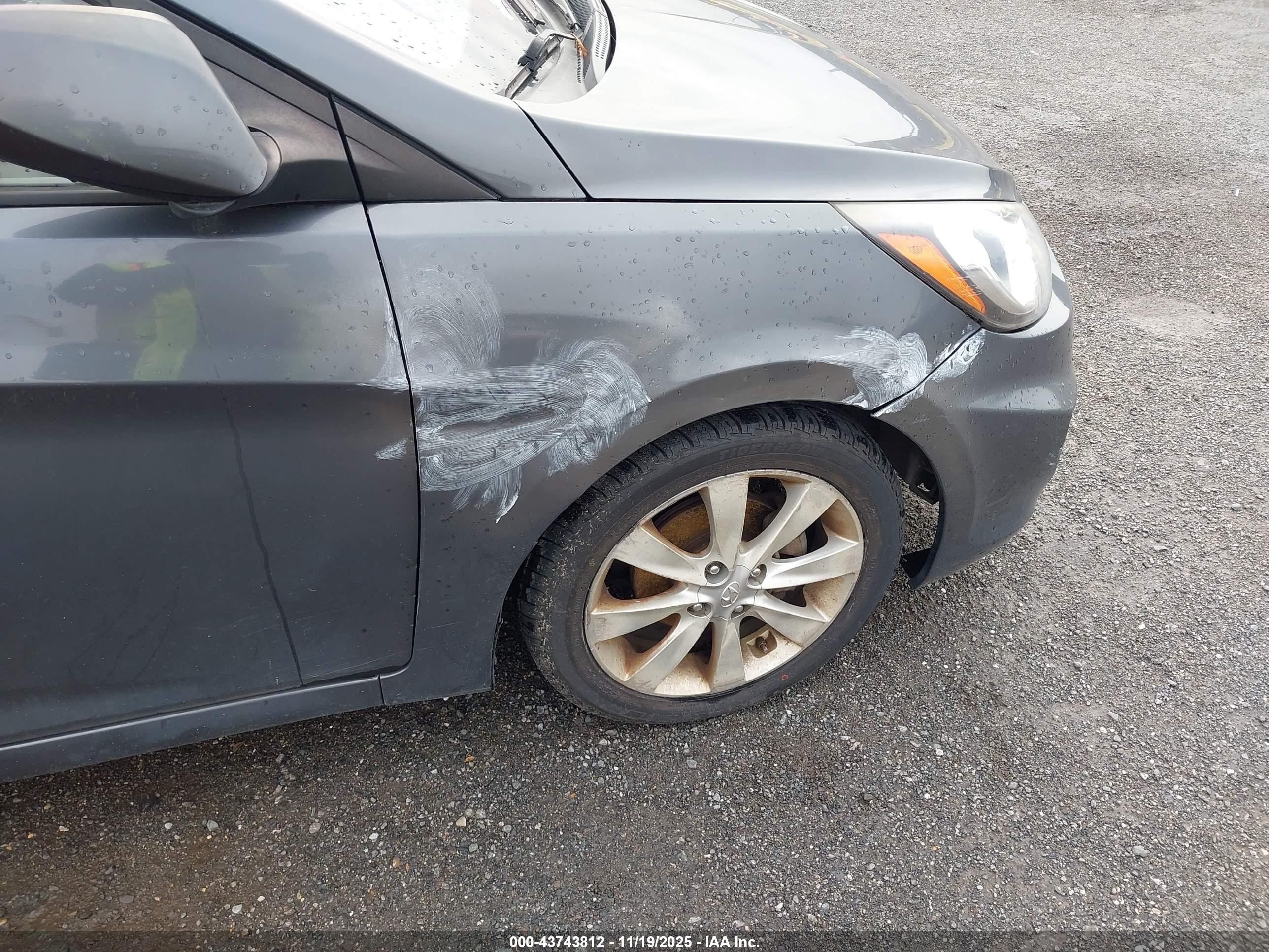 HYUNDAI ACCENT image 6