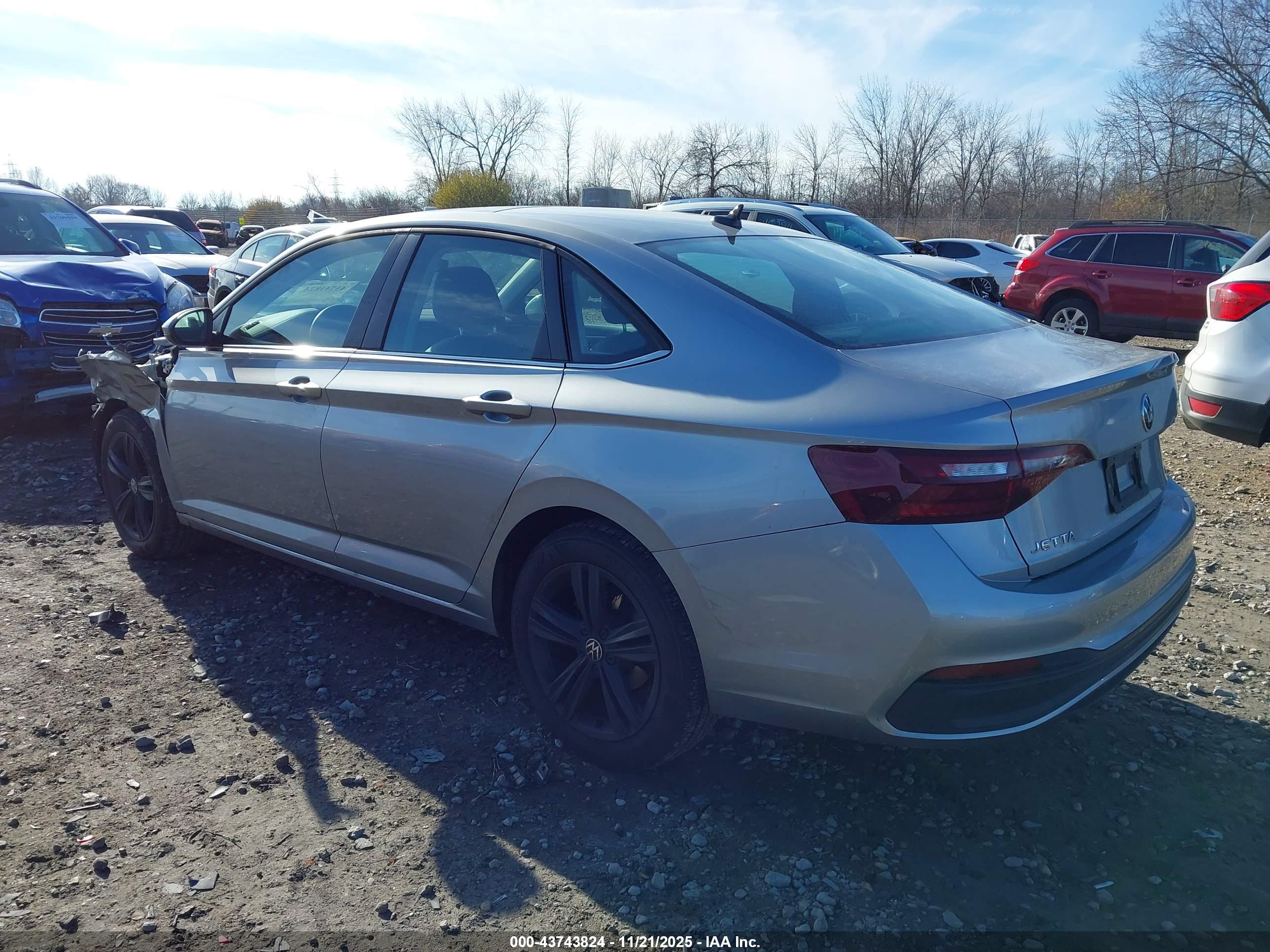 VOLKSWAGEN JETTA image 3