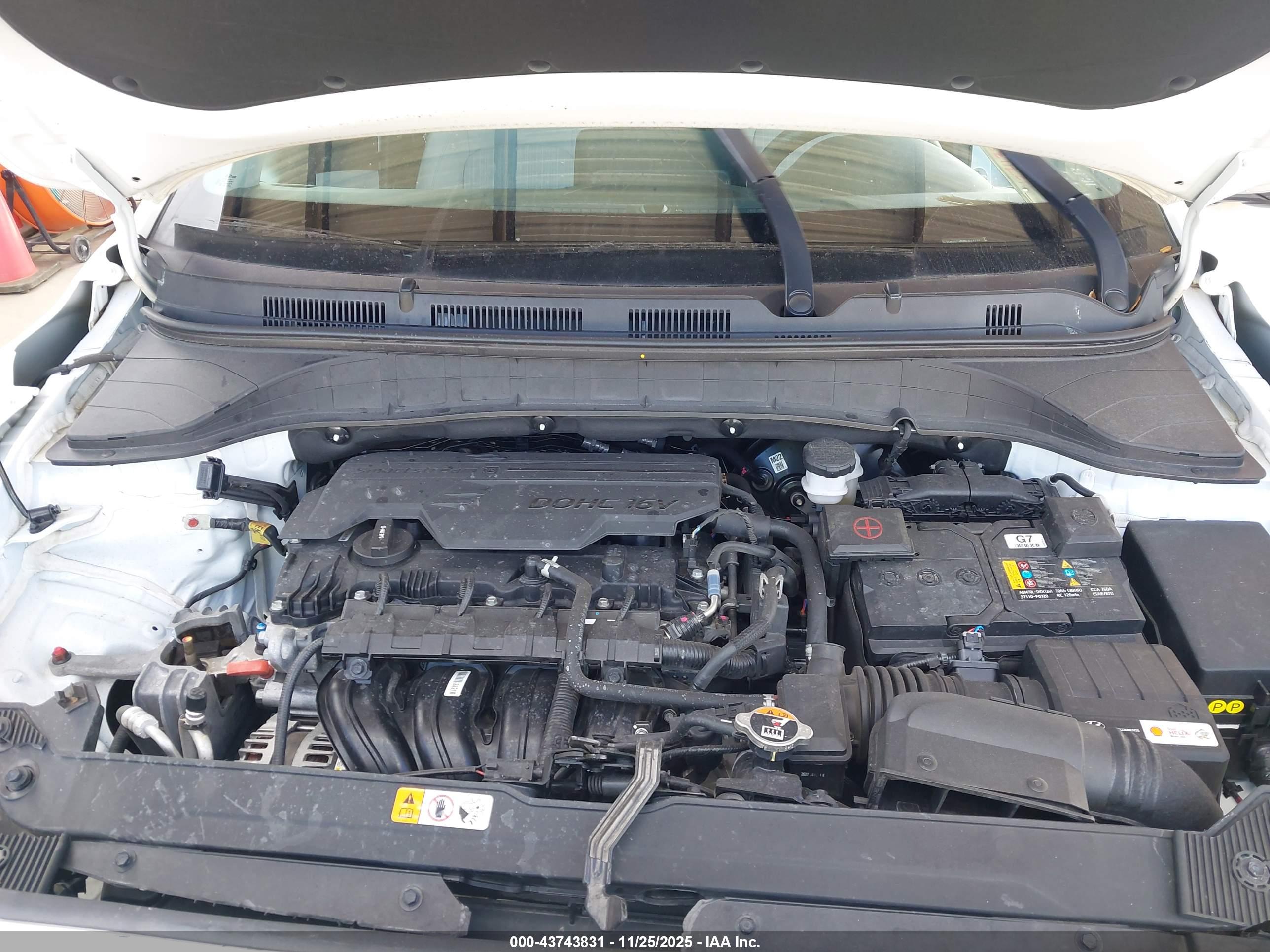HYUNDAI KONA image 10