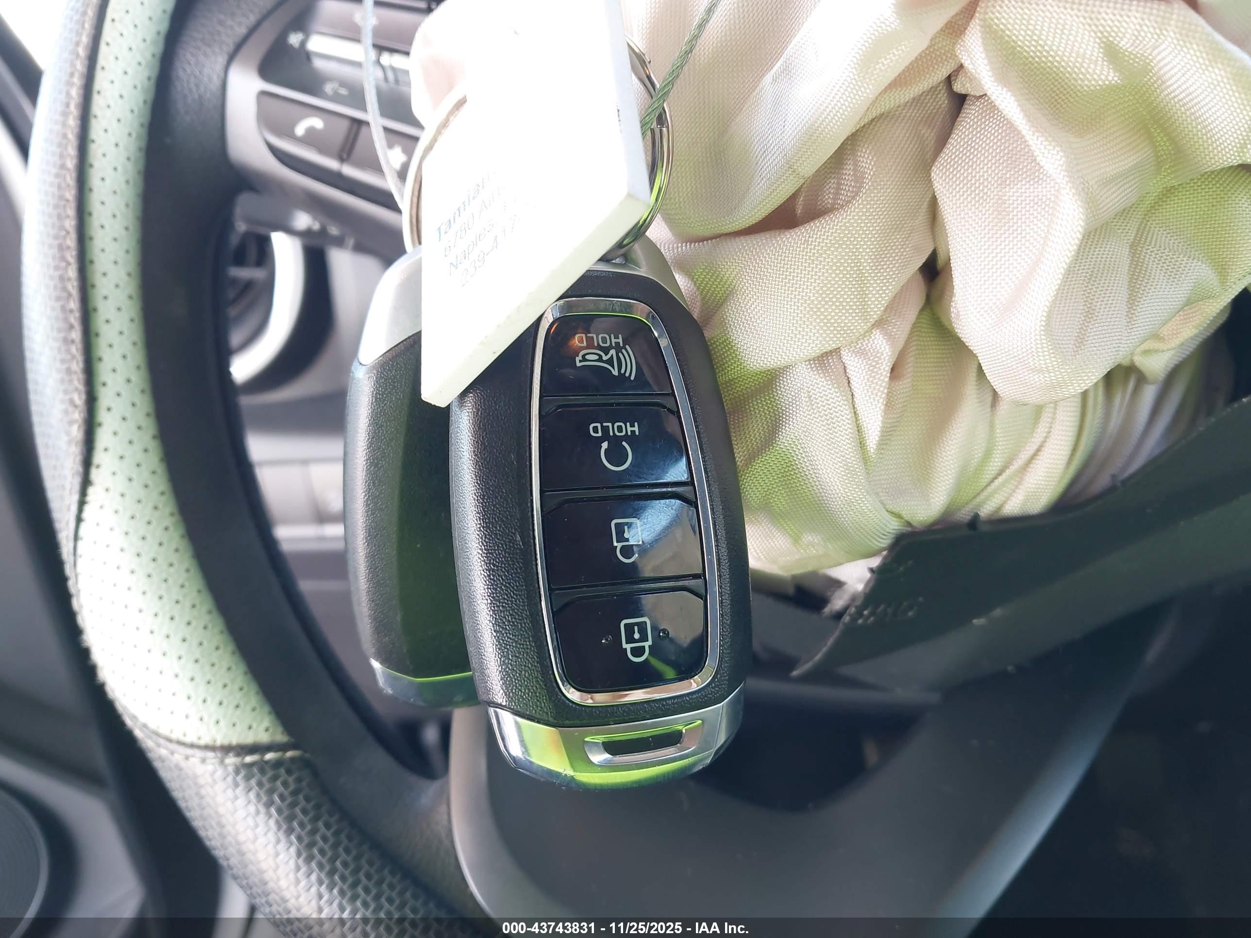 HYUNDAI KONA image 11
