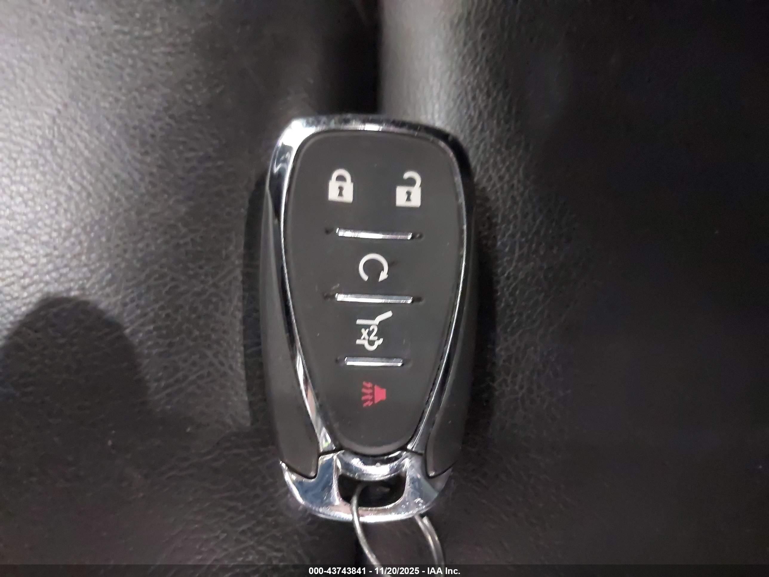 CHEVROLET TRAVERSE image 11