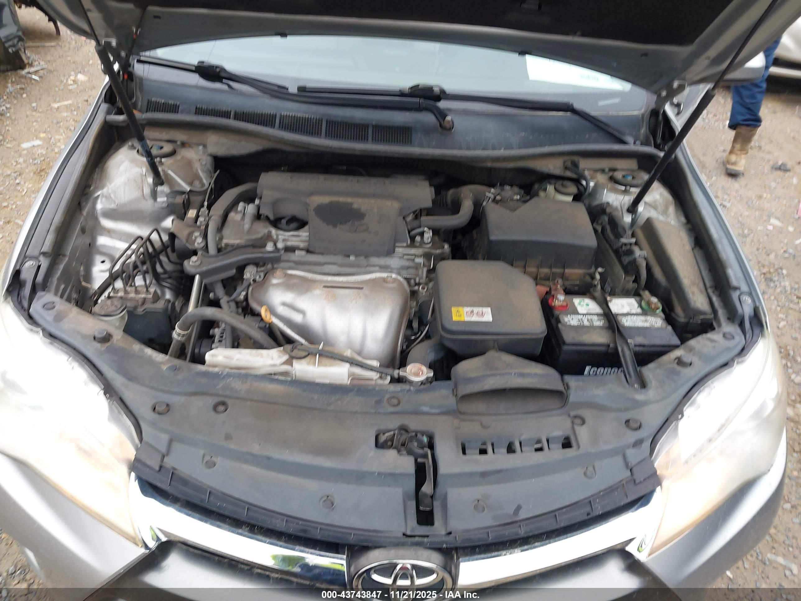 TOYOTA CAMRY image 10
