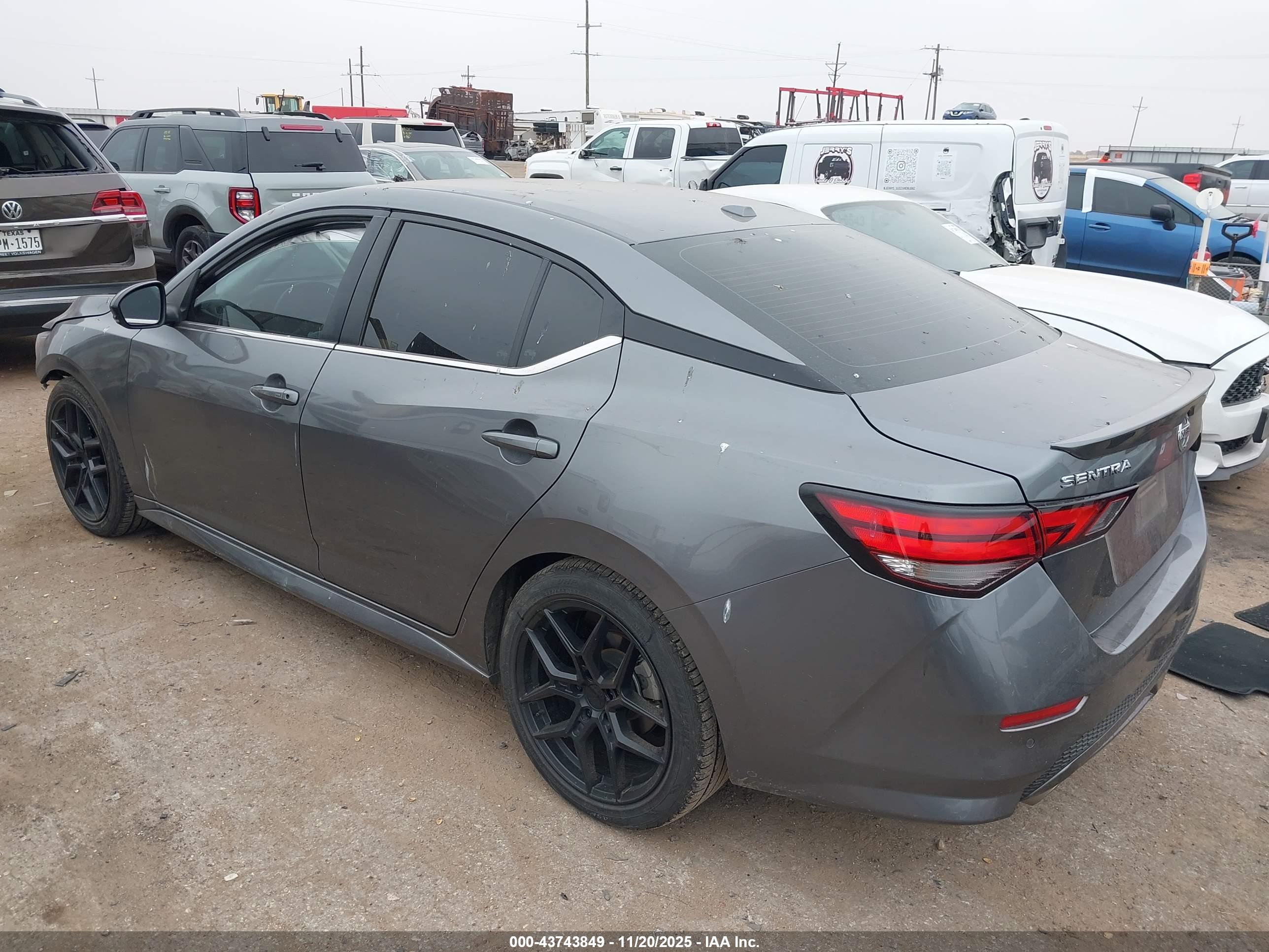 NISSAN SENTRA image 3
