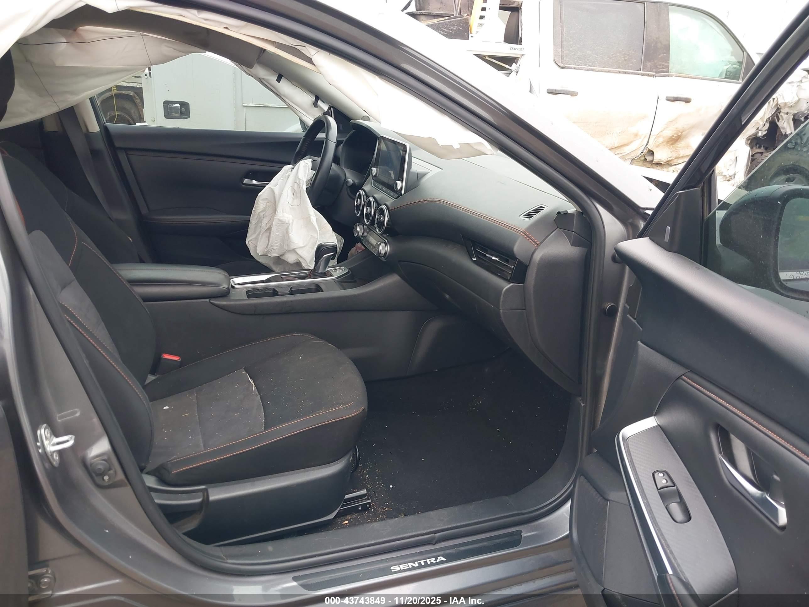 NISSAN SENTRA image 5