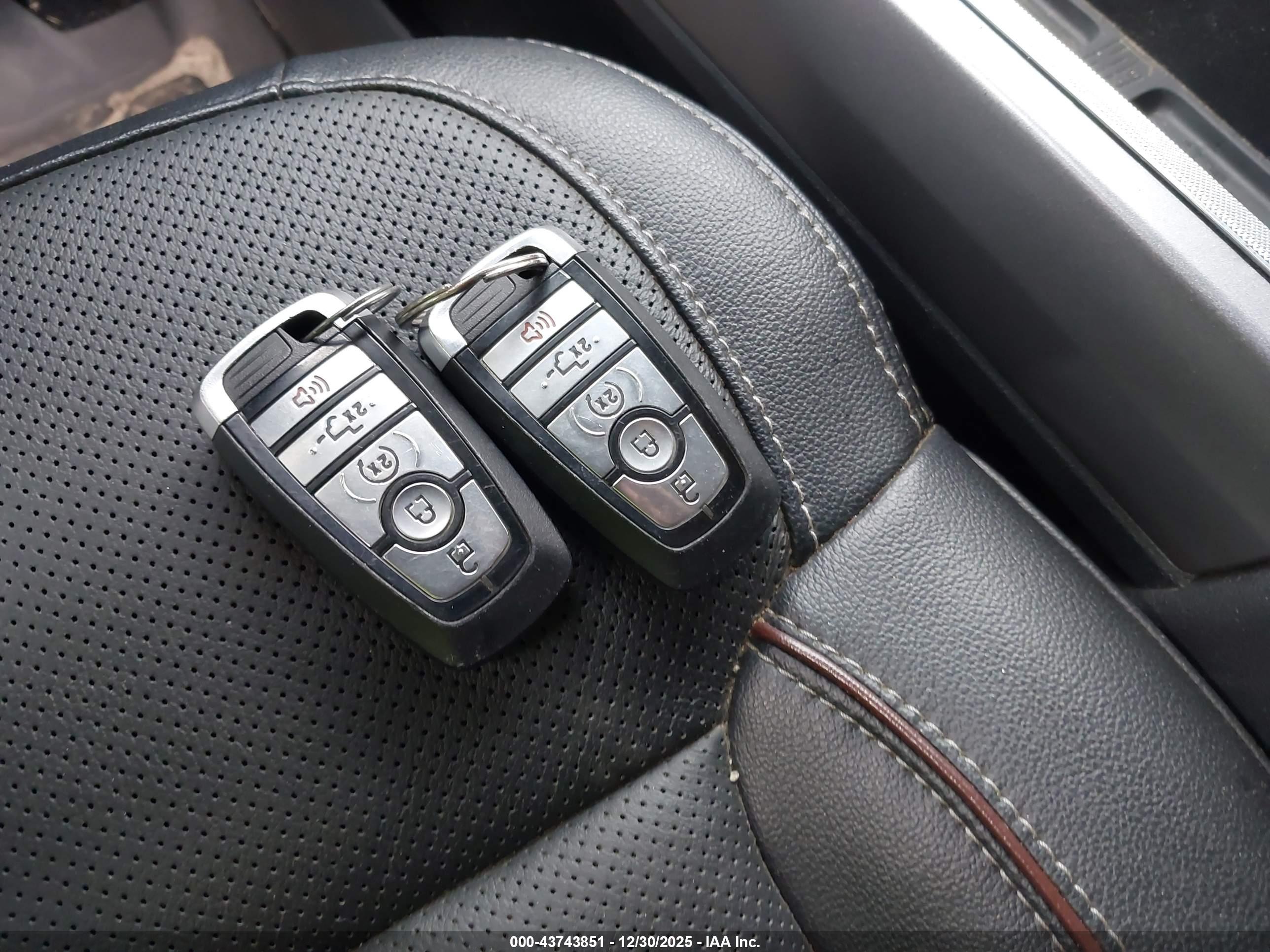 FORD E-250 image 11