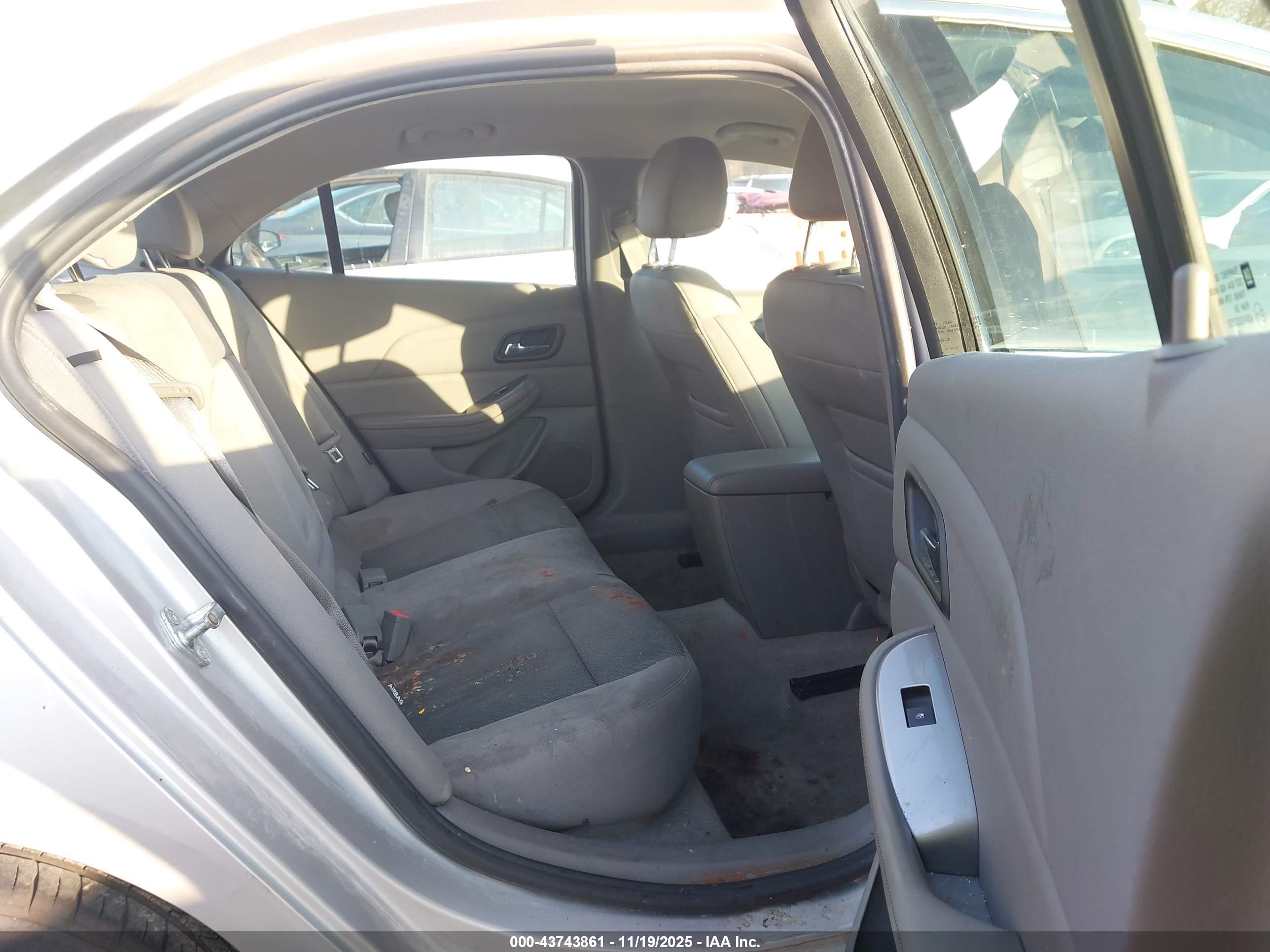 CHEVROLET MALIBU image 8