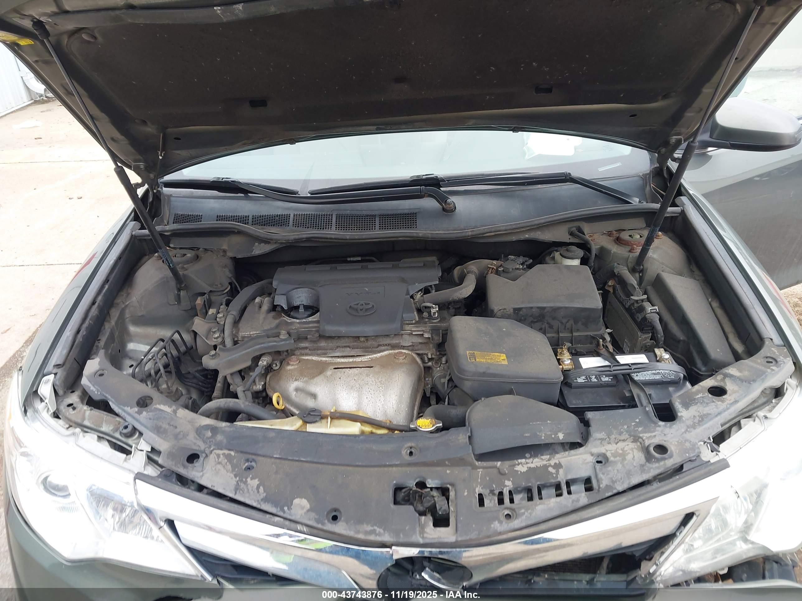 TOYOTA CAMRY image 10