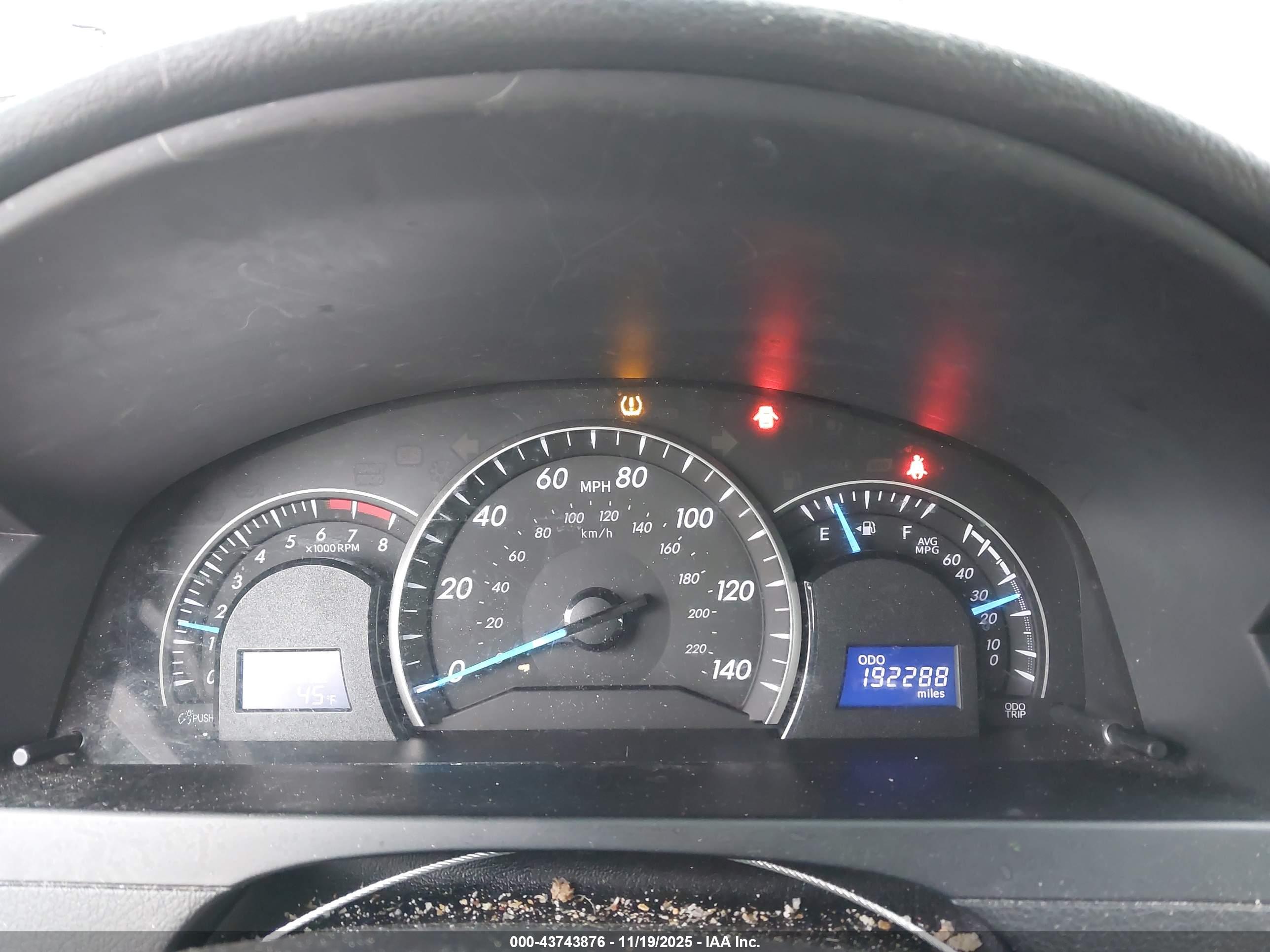 TOYOTA CAMRY image 7