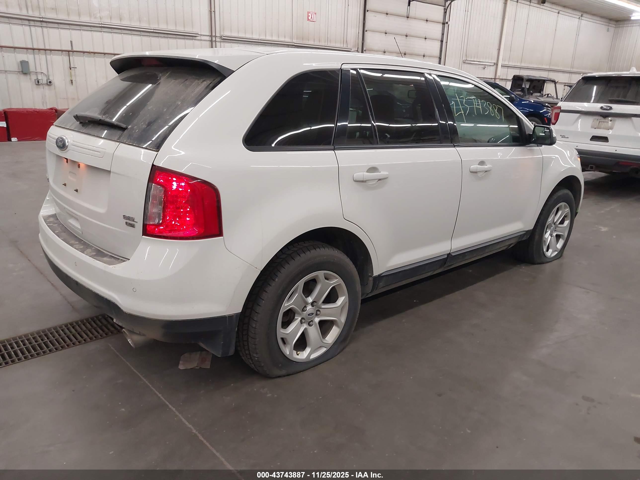 FORD EDGE image 4