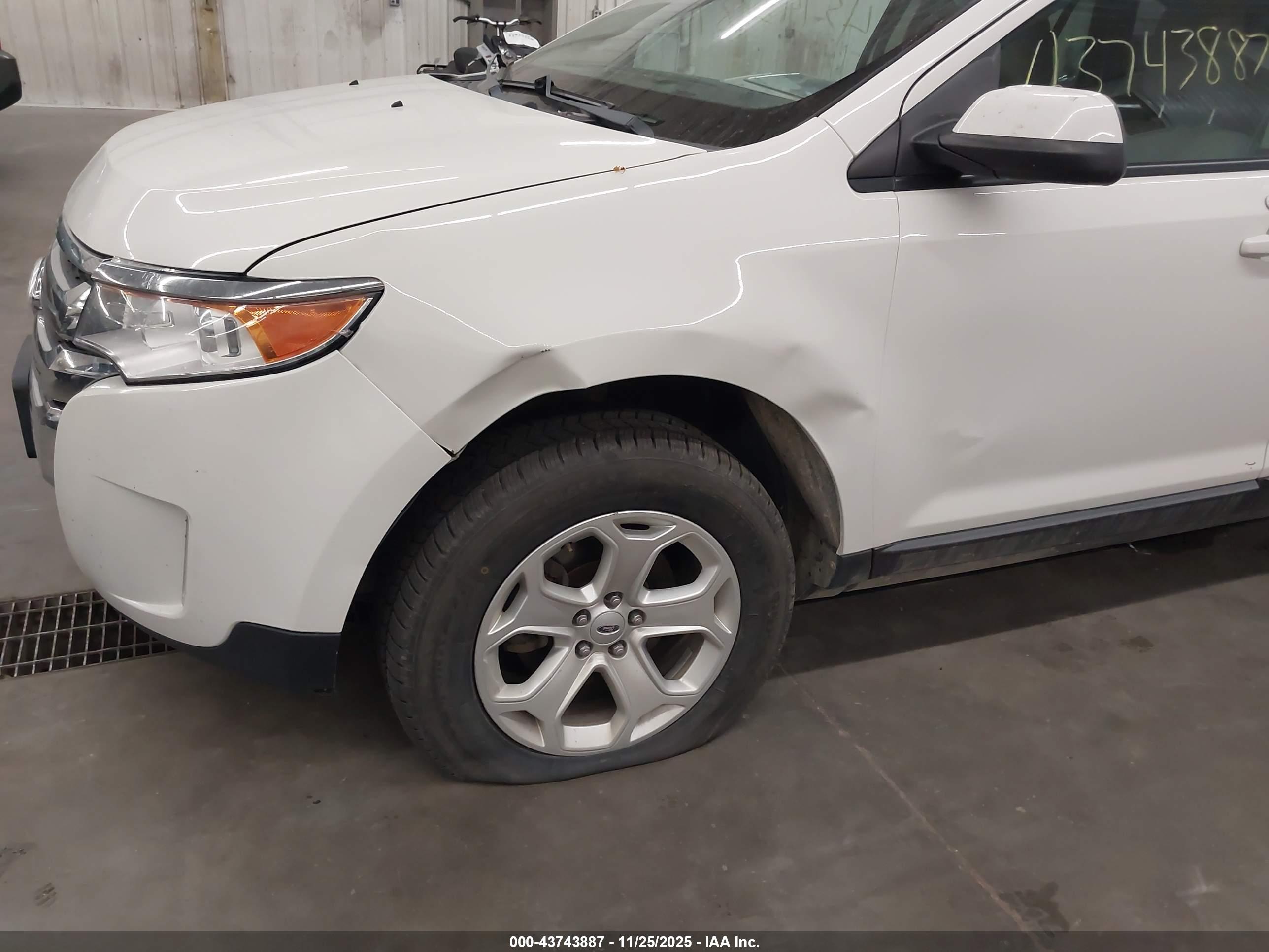 FORD EDGE image 6
