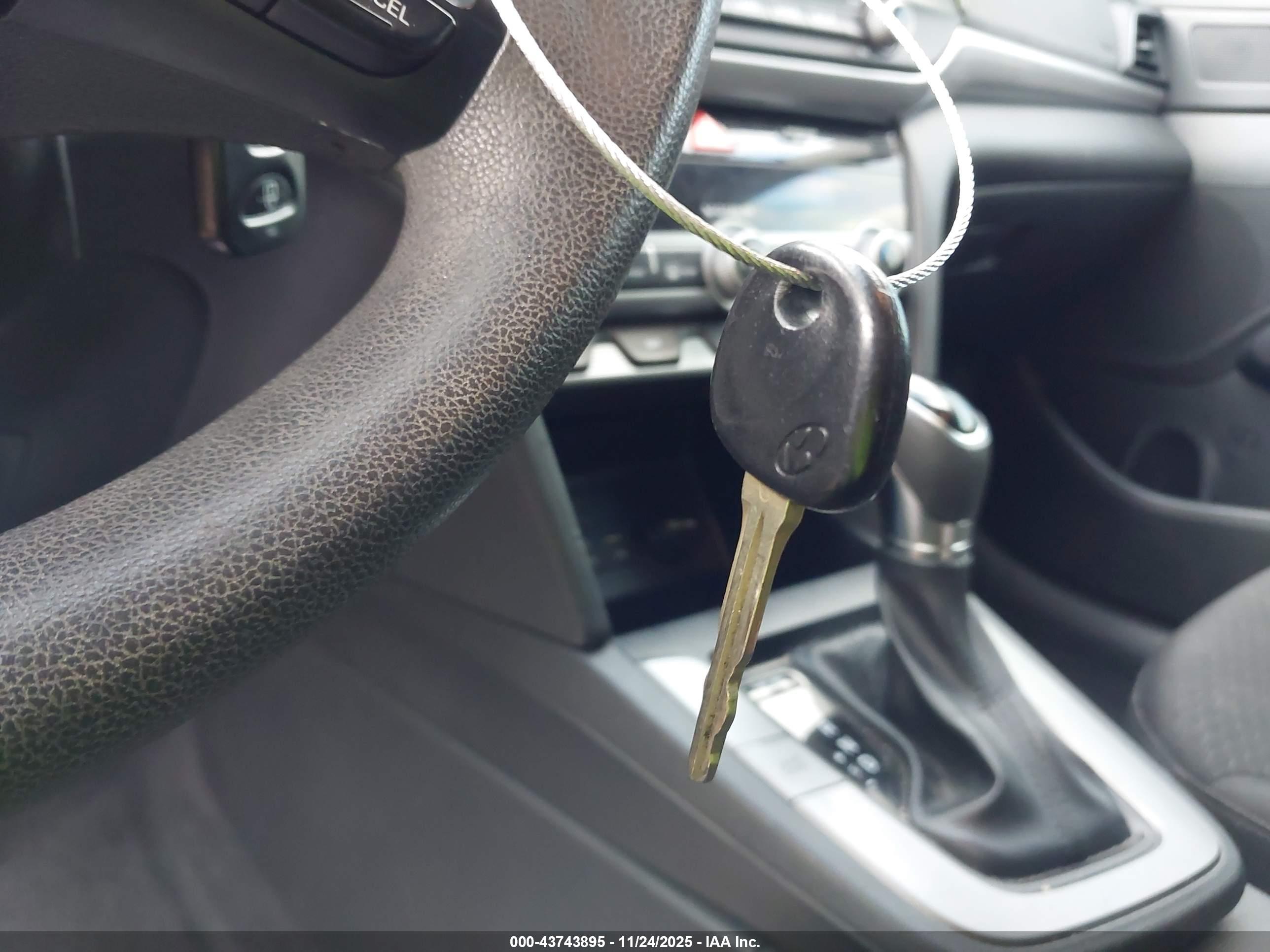 HYUNDAI ELANTRA image 11