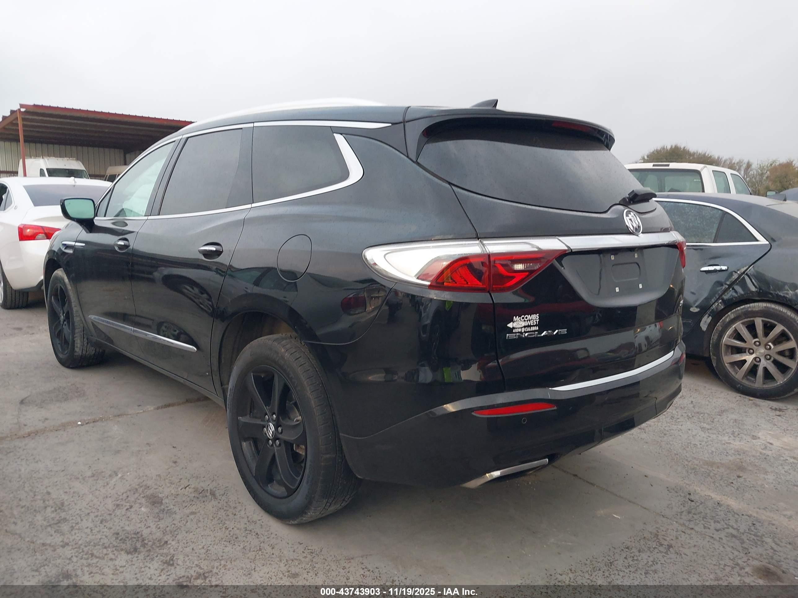 BUICK ENCLAVE image 3