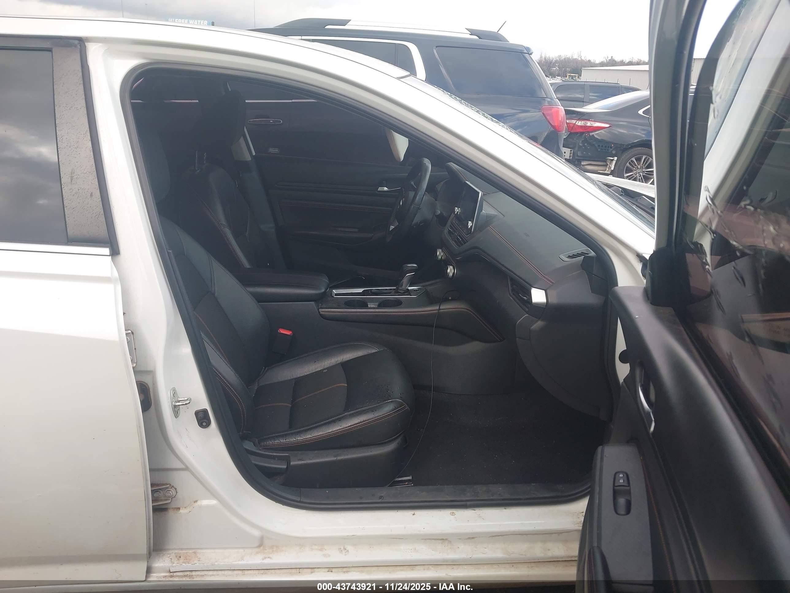 NISSAN ALTIMA image 5