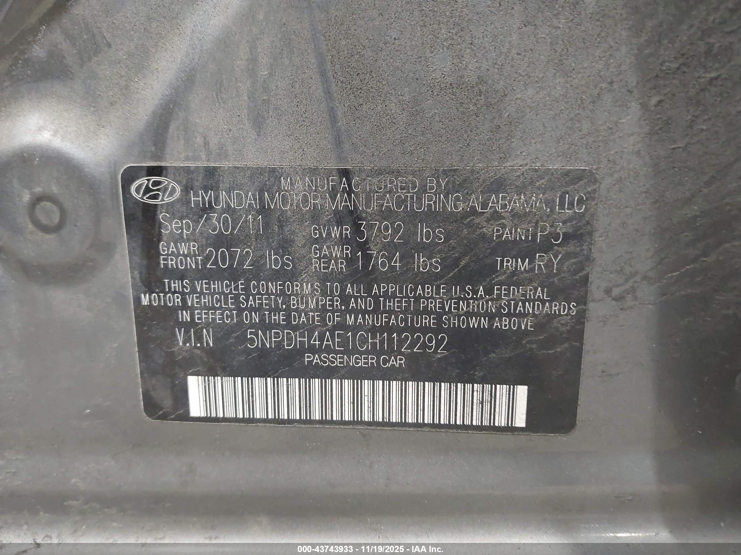 HYUNDAI ELANTRA image 9