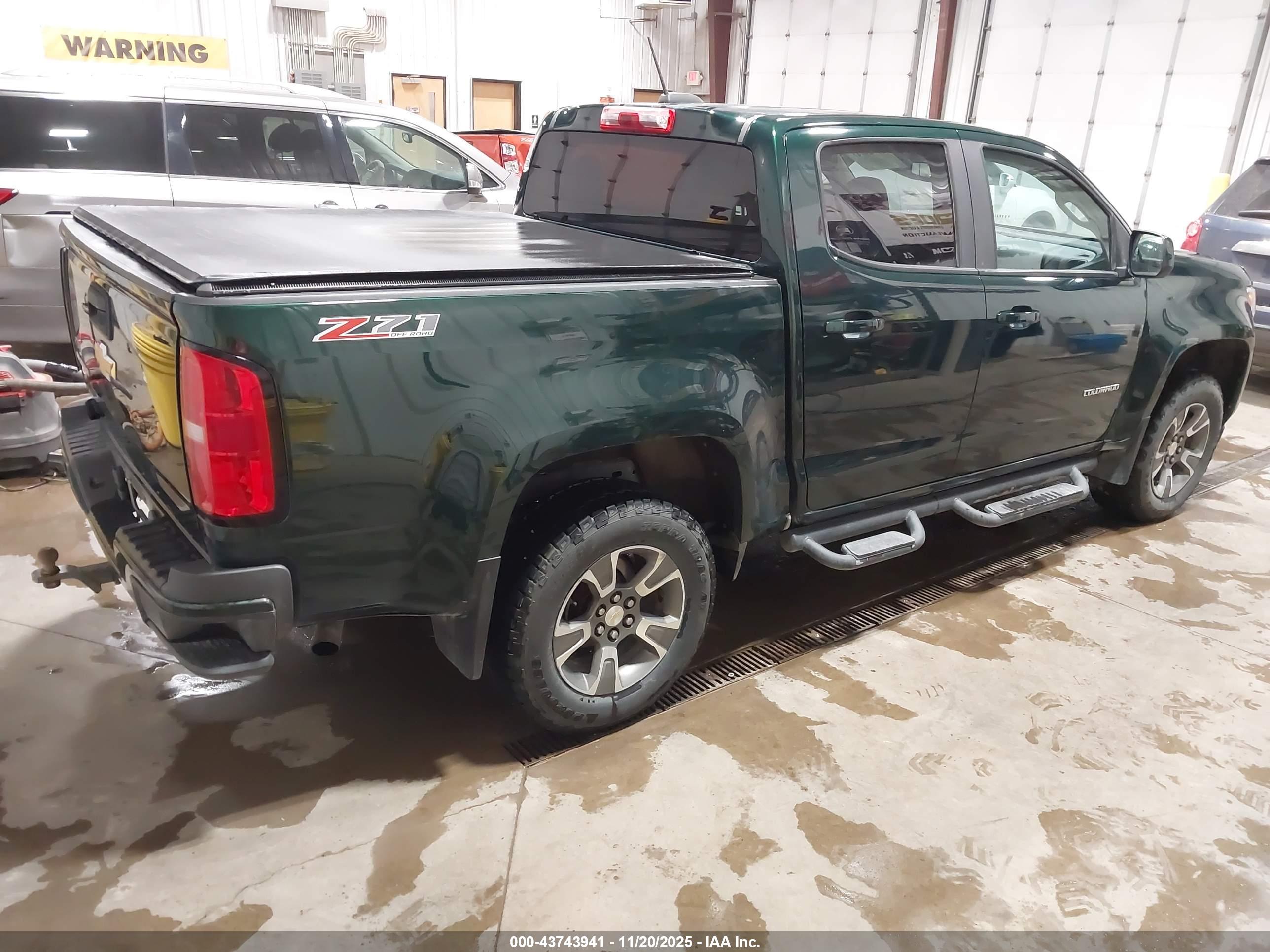 CHEVROLET COLORADO image 4