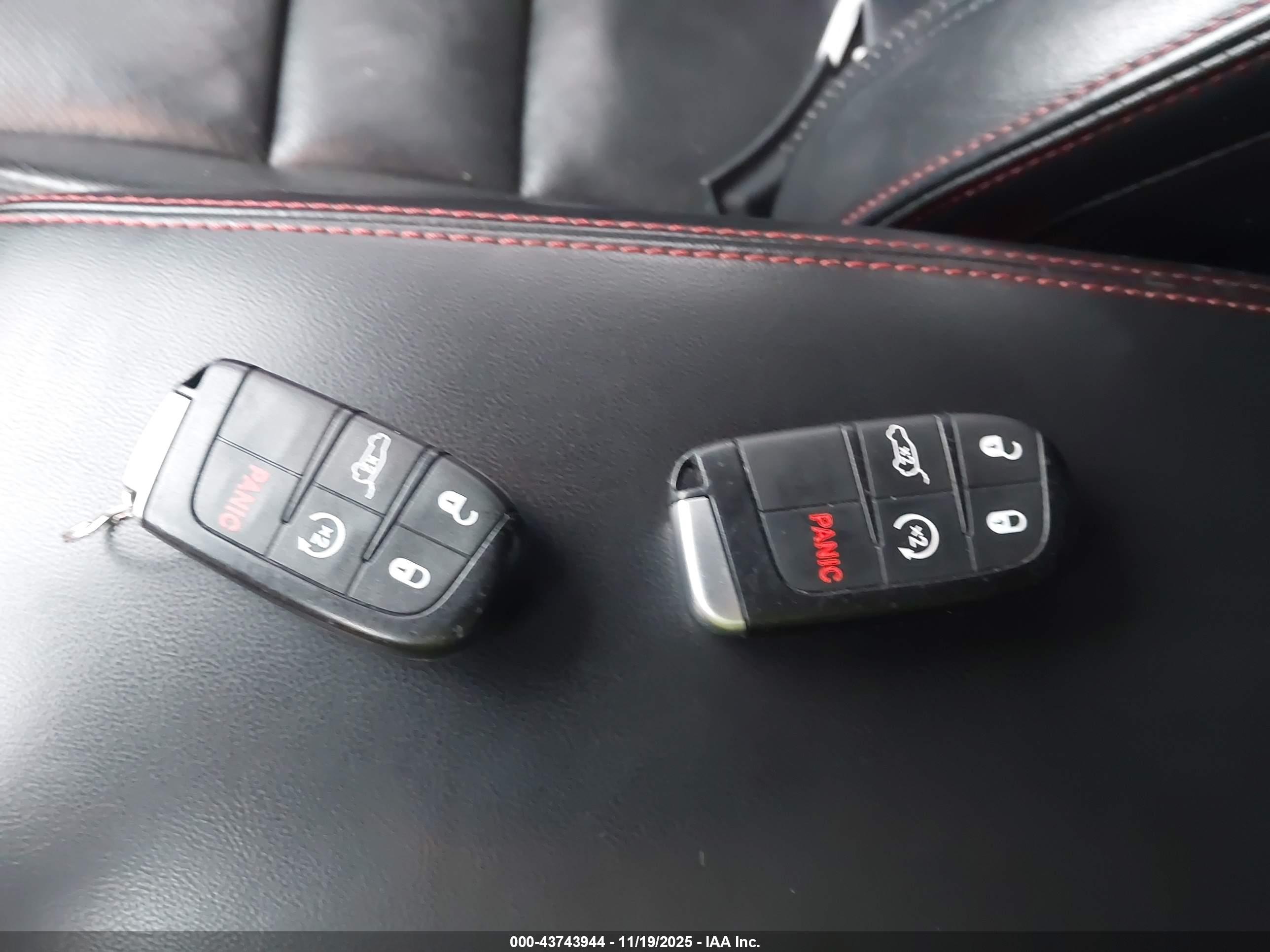 JEEP GRAND image 11
