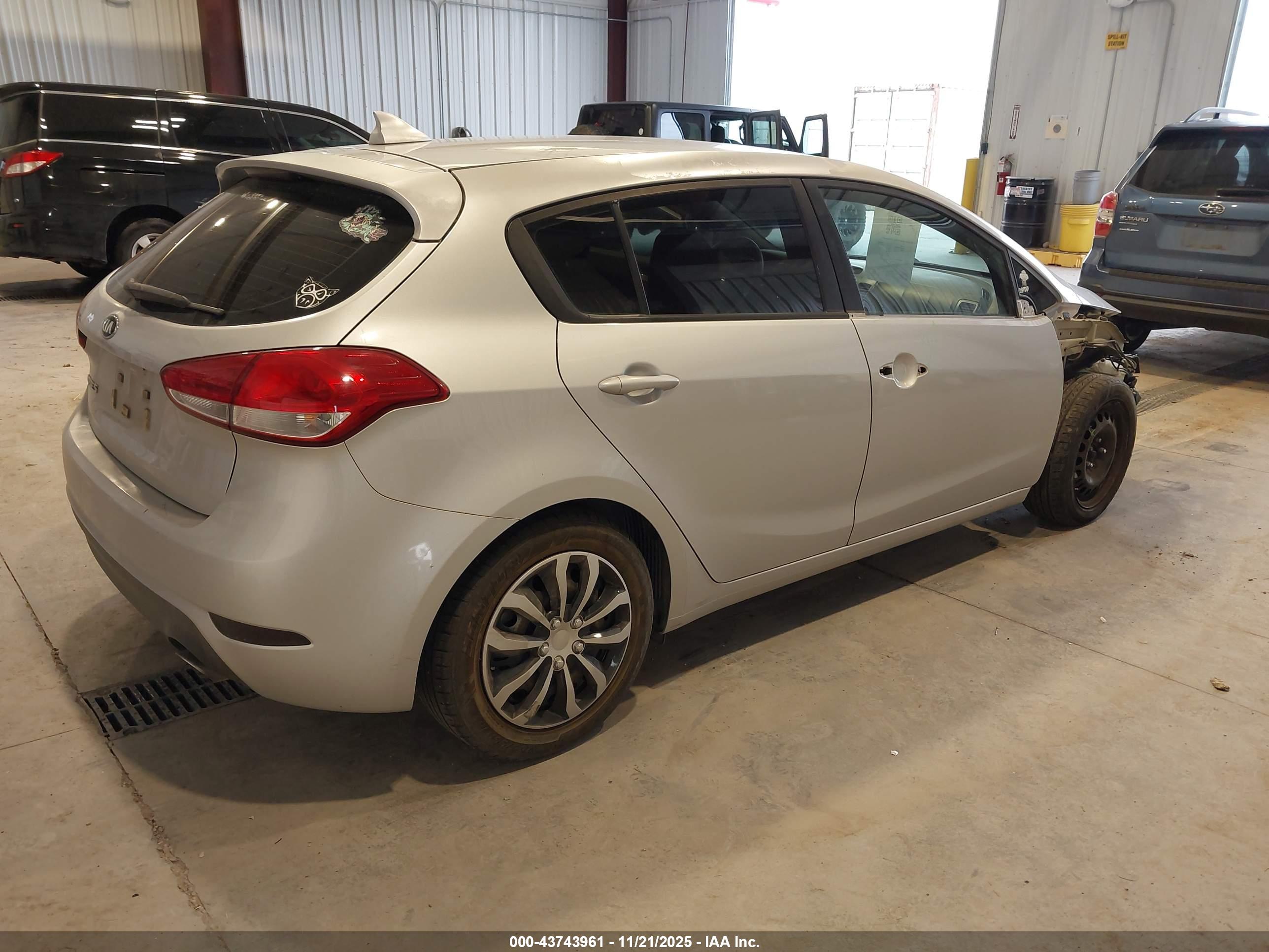 KIA FORTE image 4