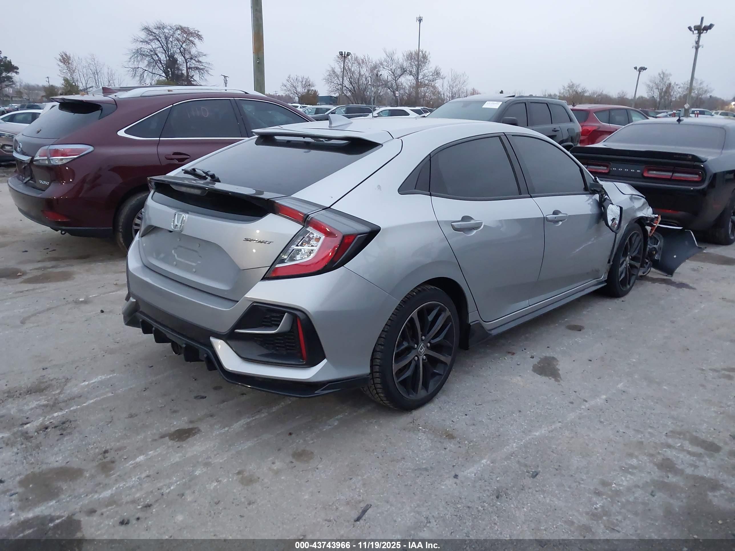 HONDA CIVIC image 4