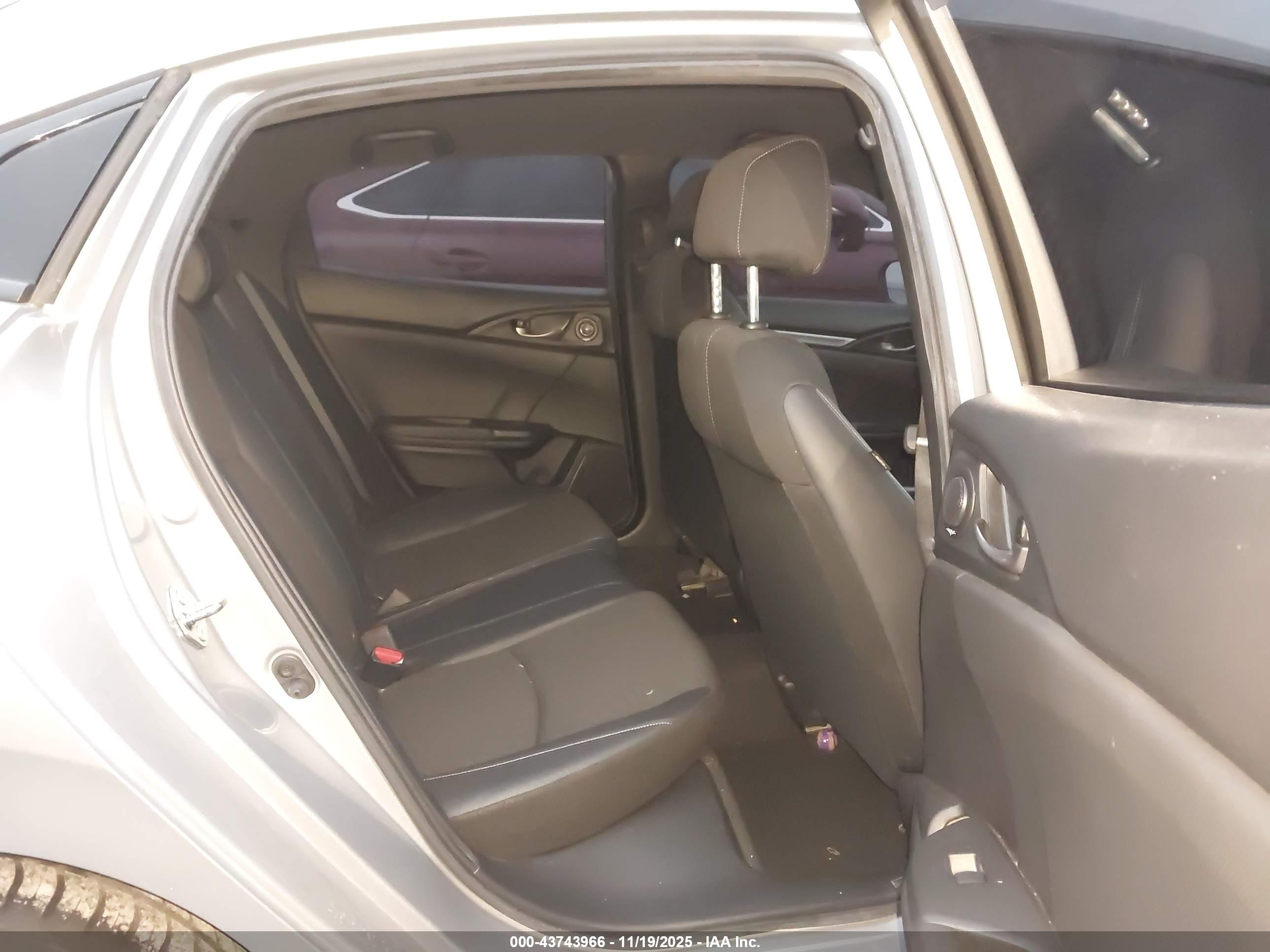 HONDA CIVIC image 8