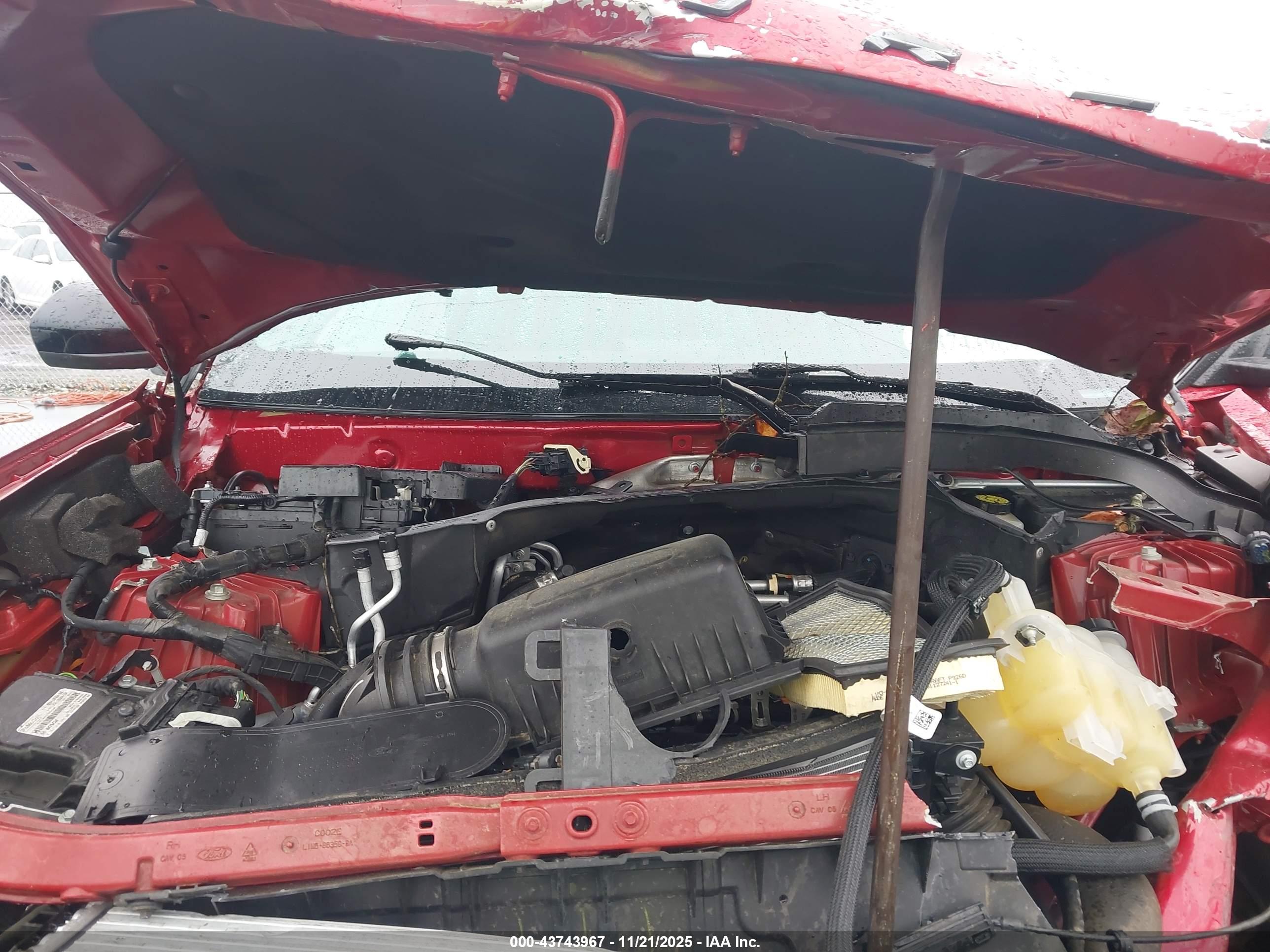 FORD EXPLORER image 10