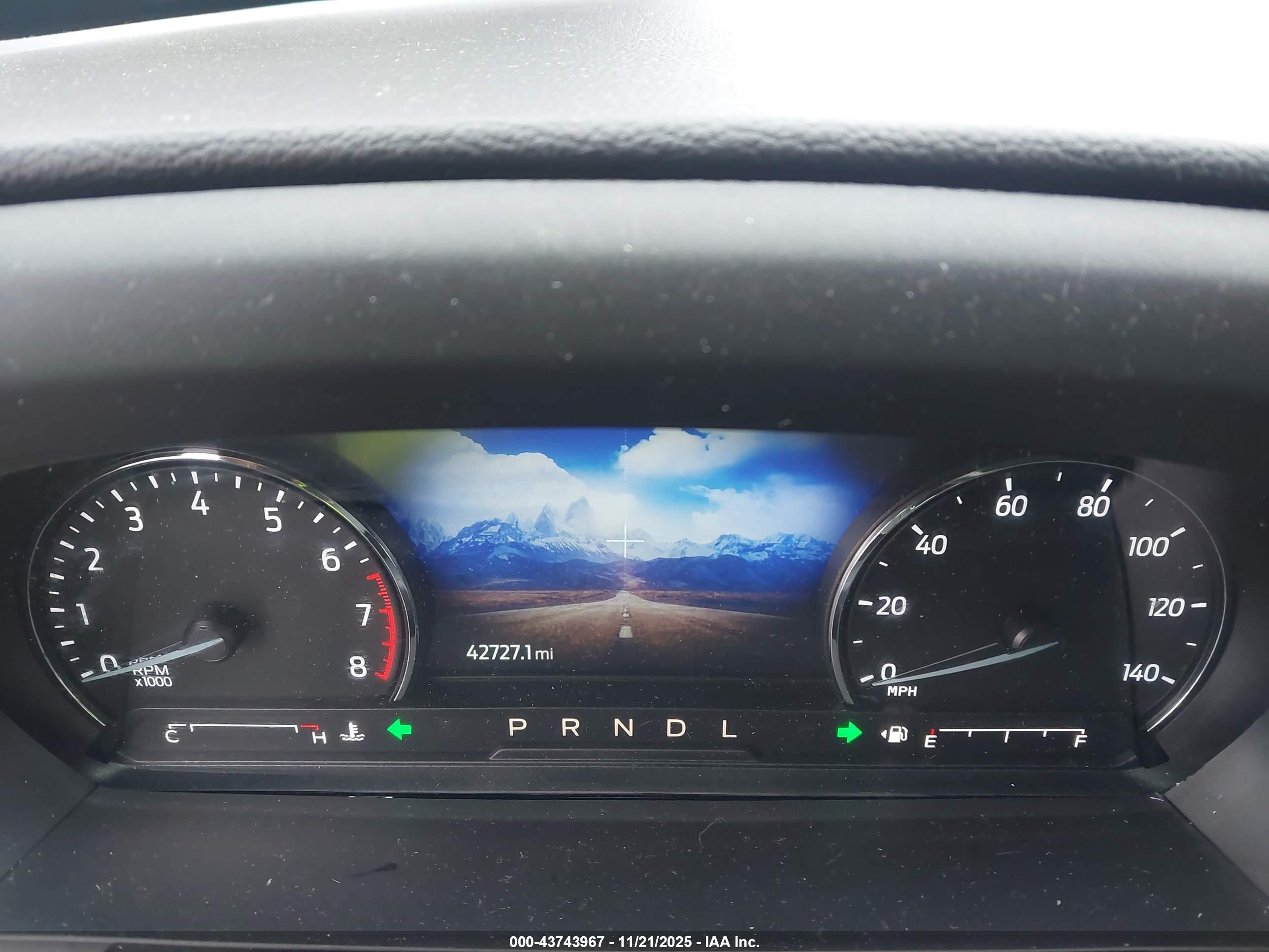 FORD EXPLORER image 7