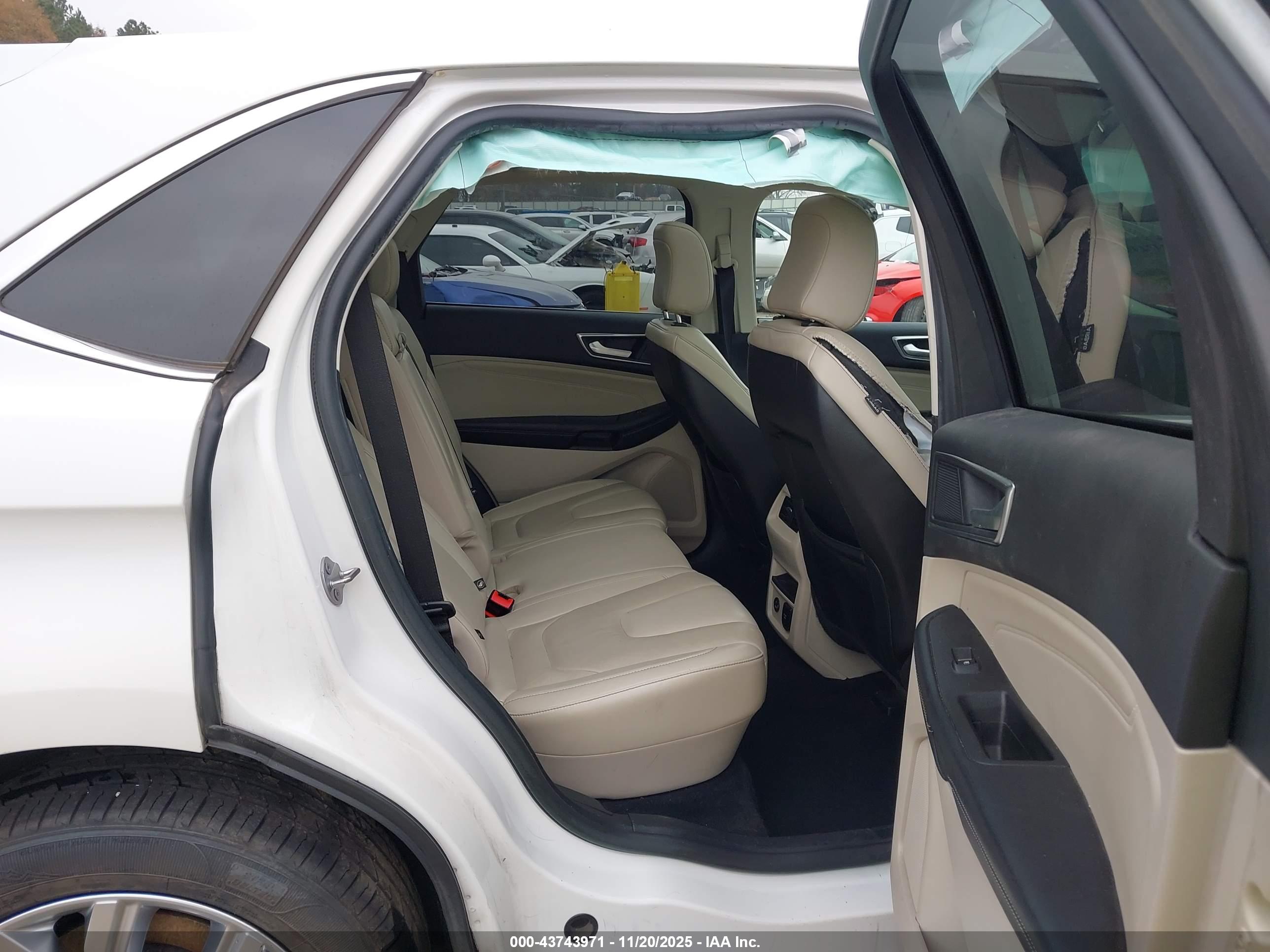 FORD EDGE image 8