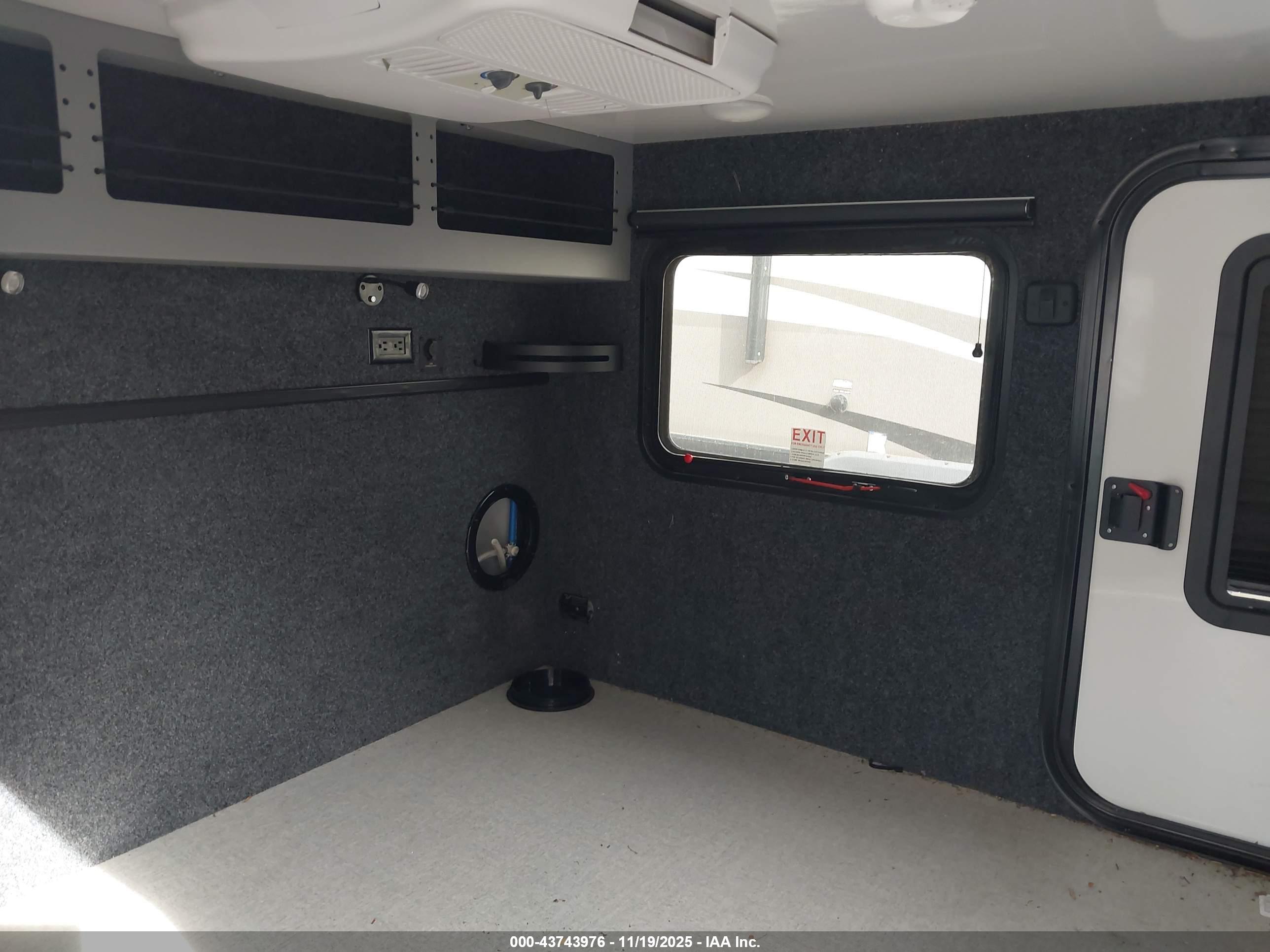 ENCORE-RV 12 image 5