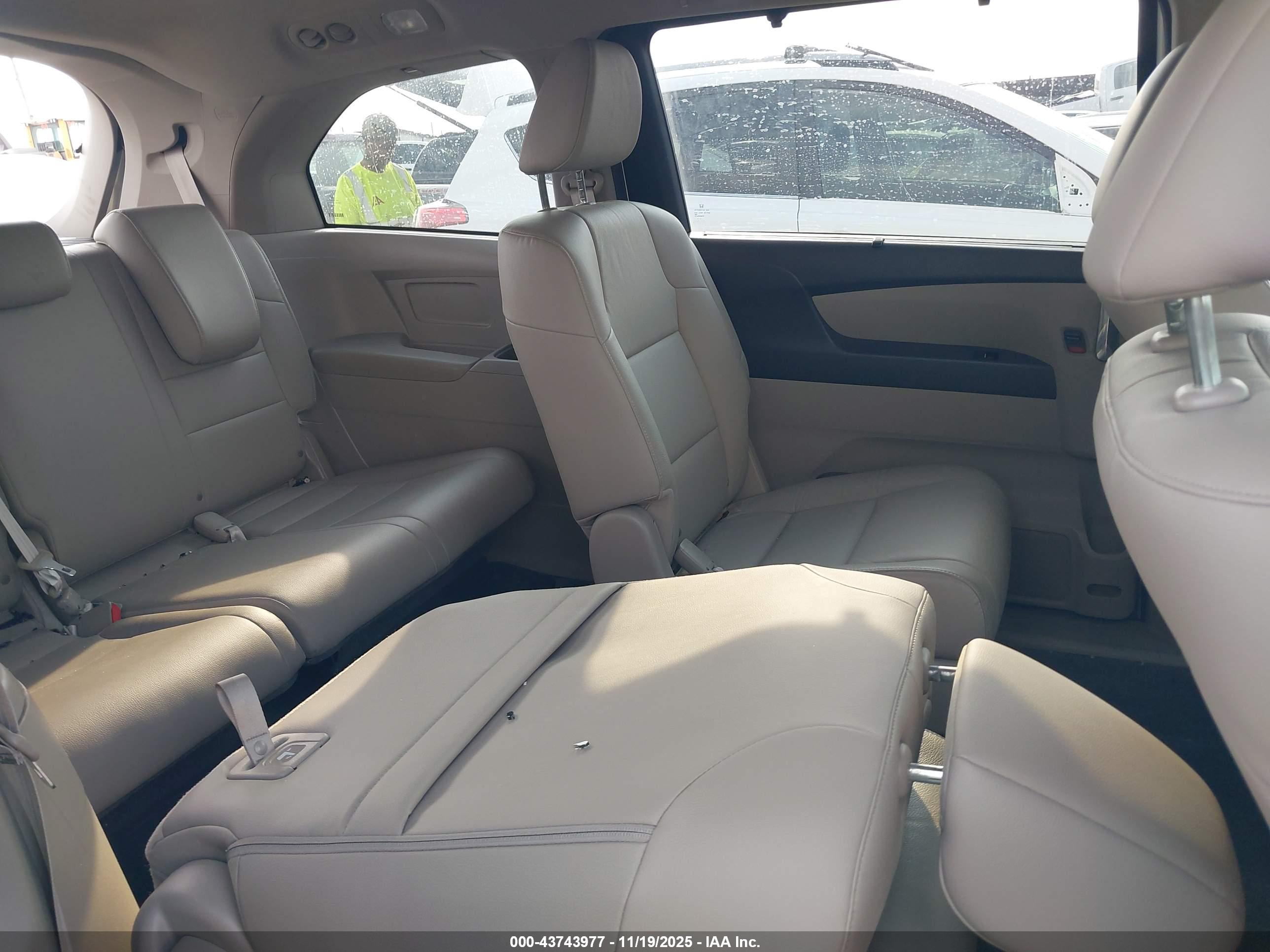 HONDA ODYSSEY image 8