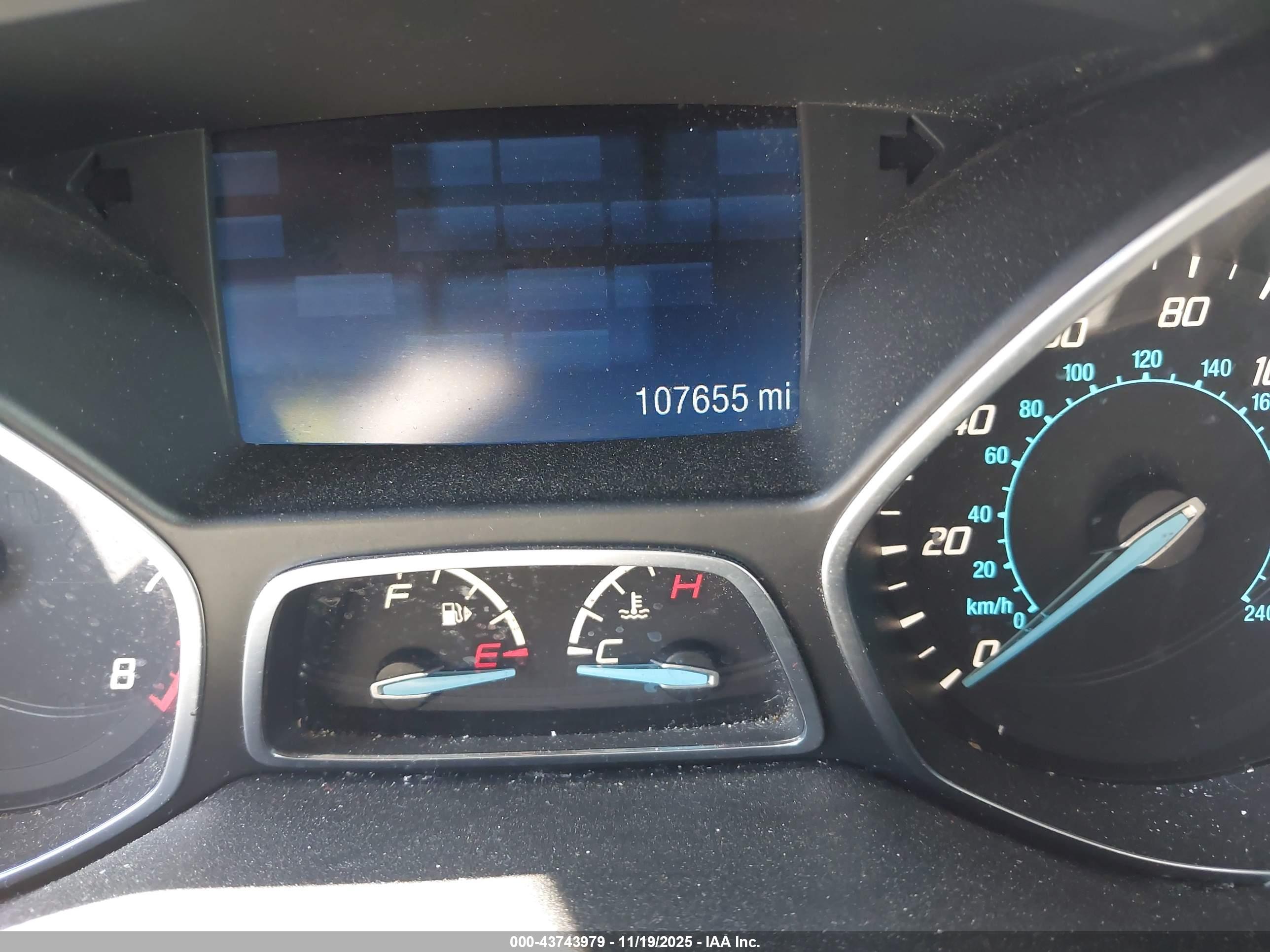 FORD ESCAPE image 7
