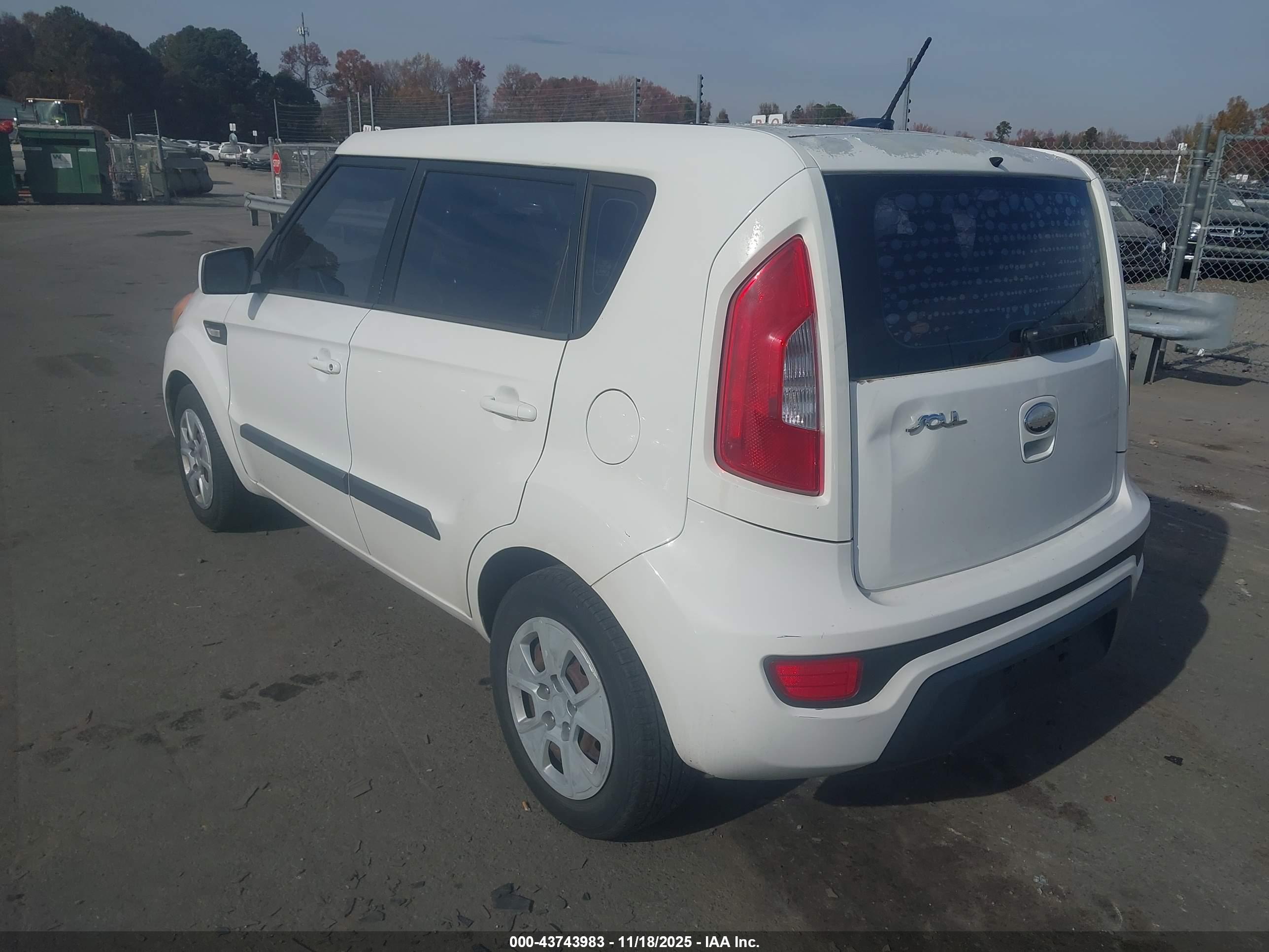 KIA SOUL image 3