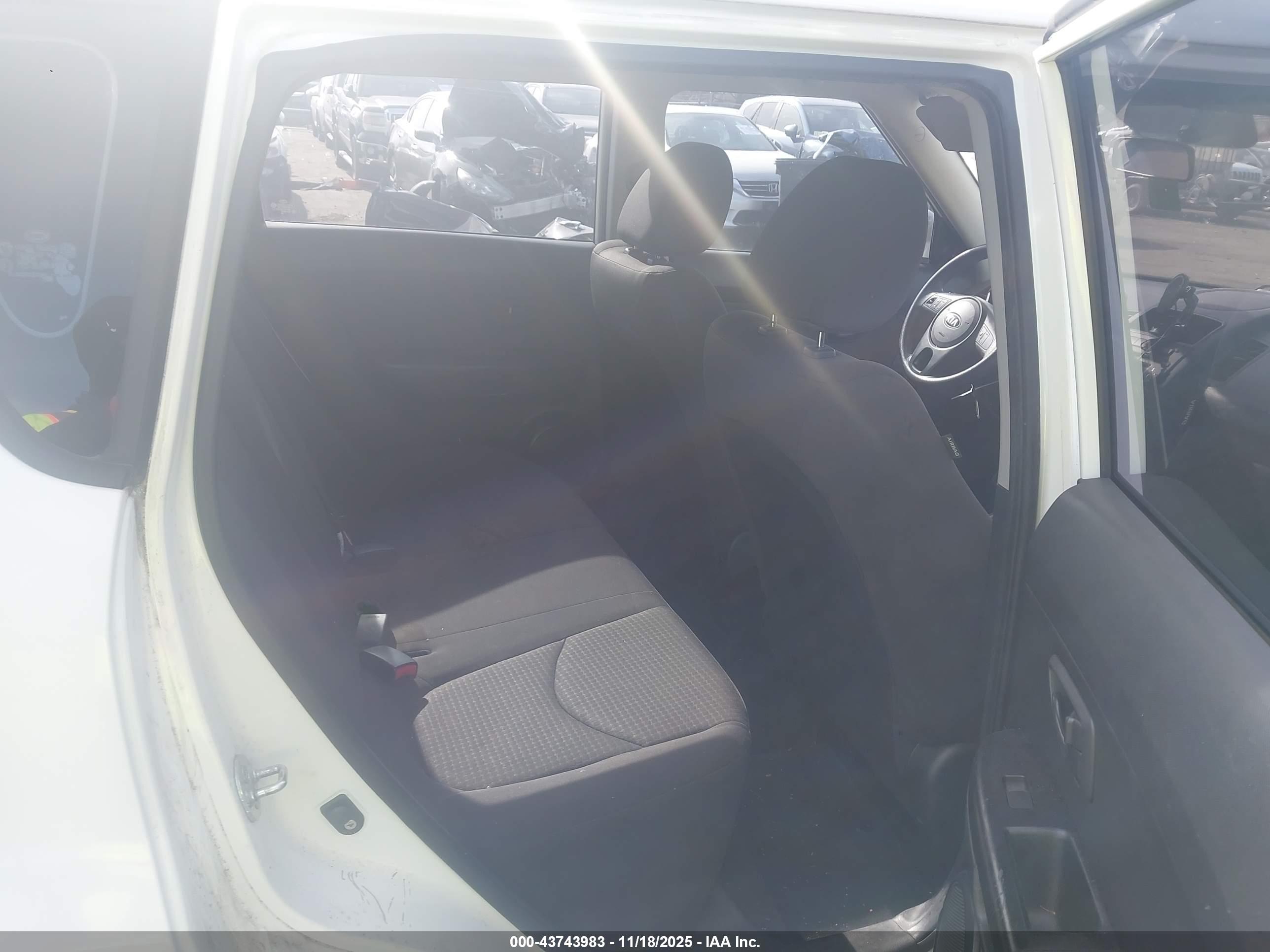 KIA SOUL image 8