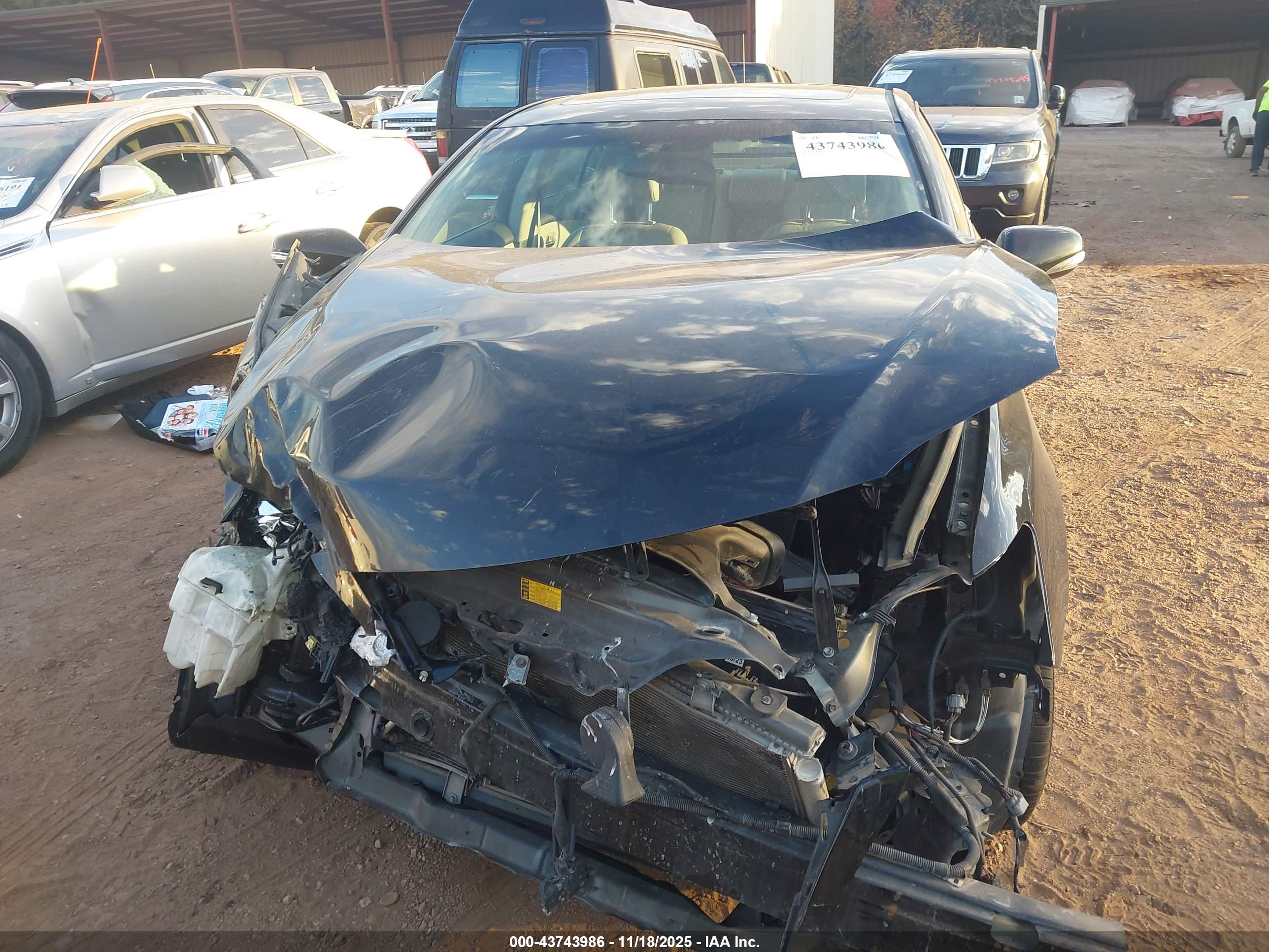 LEXUS ES image 6