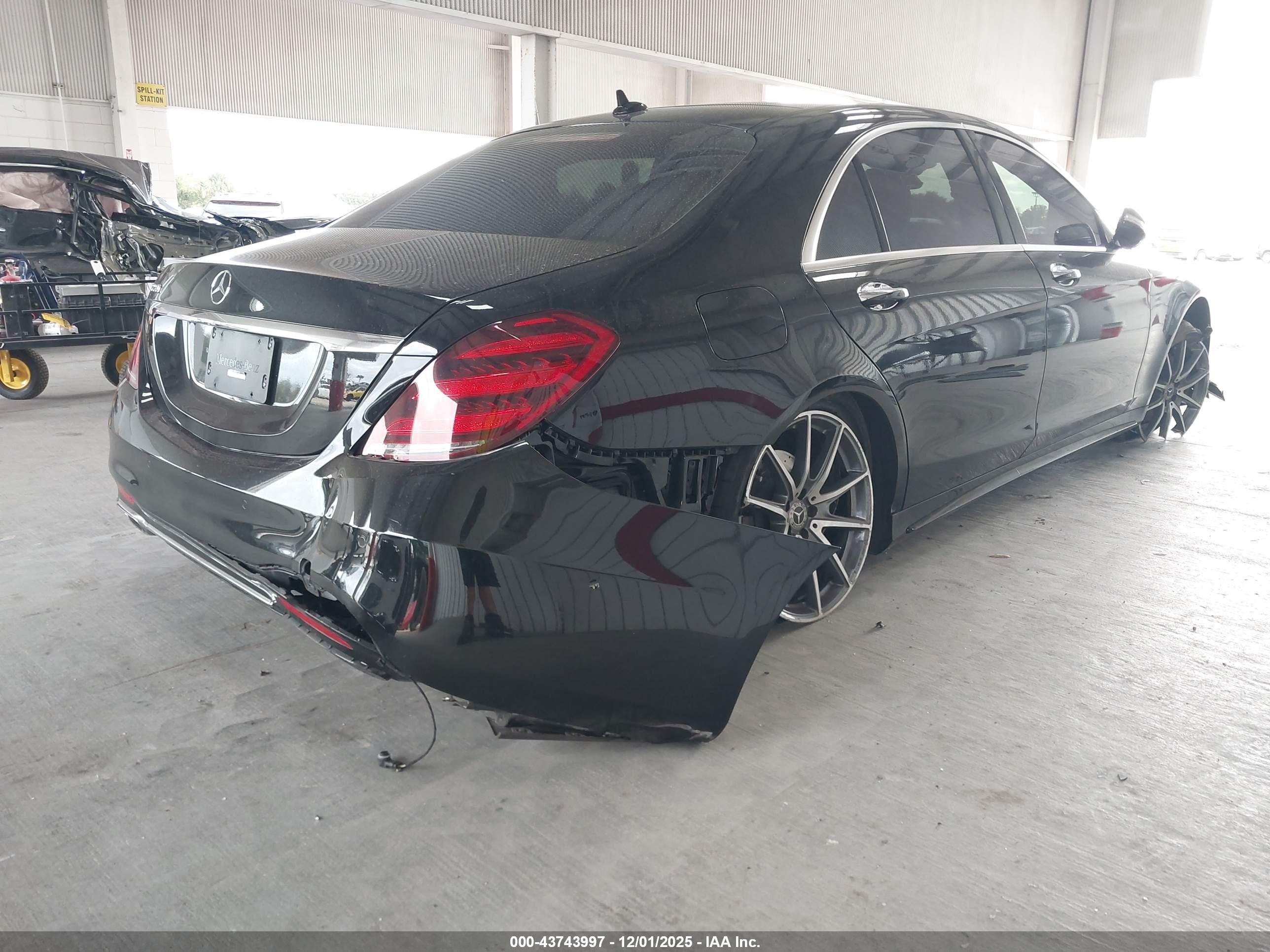 MERCEDES-BENZ S image 4