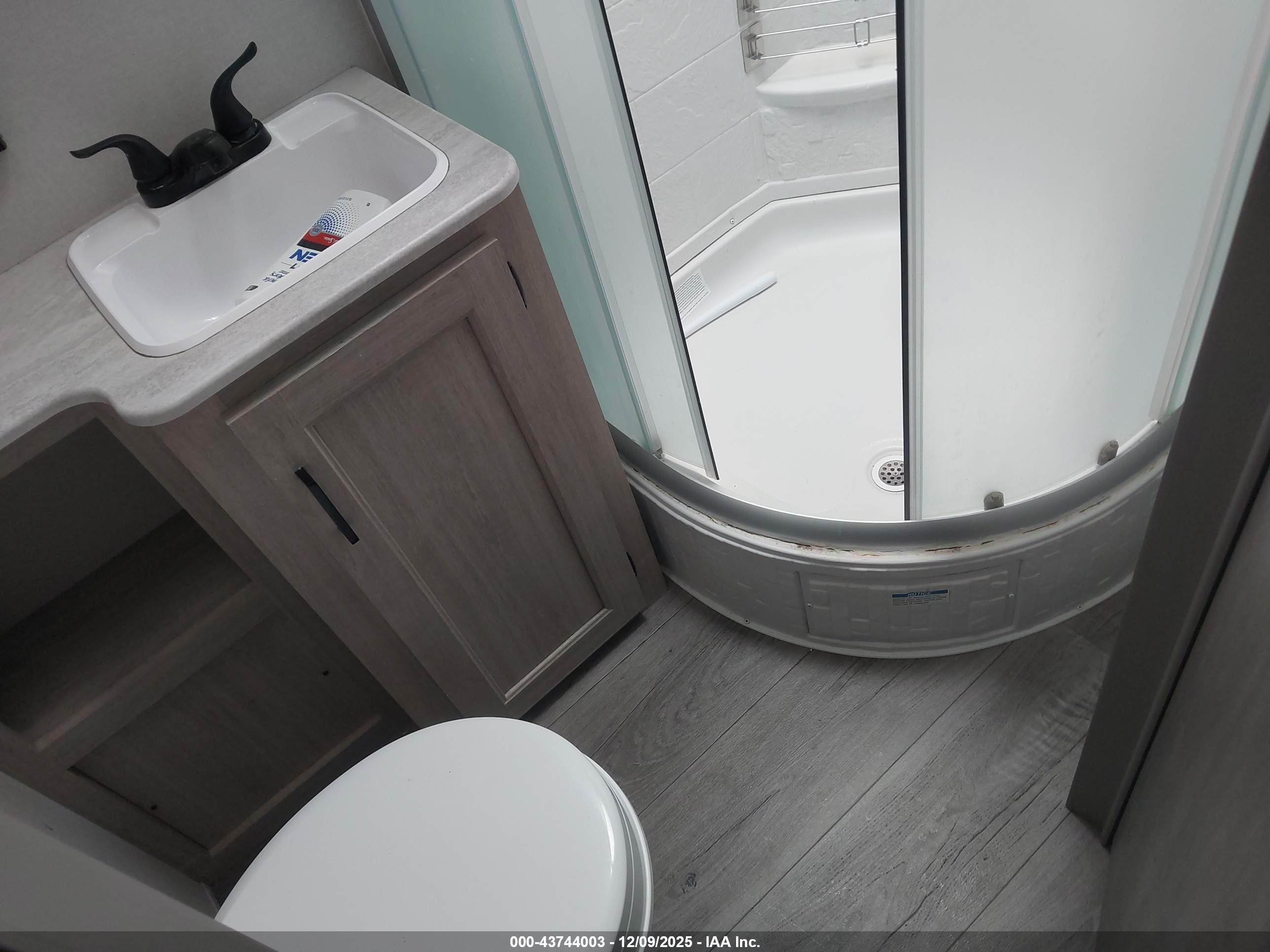 COACHMEN CATALINA image 10