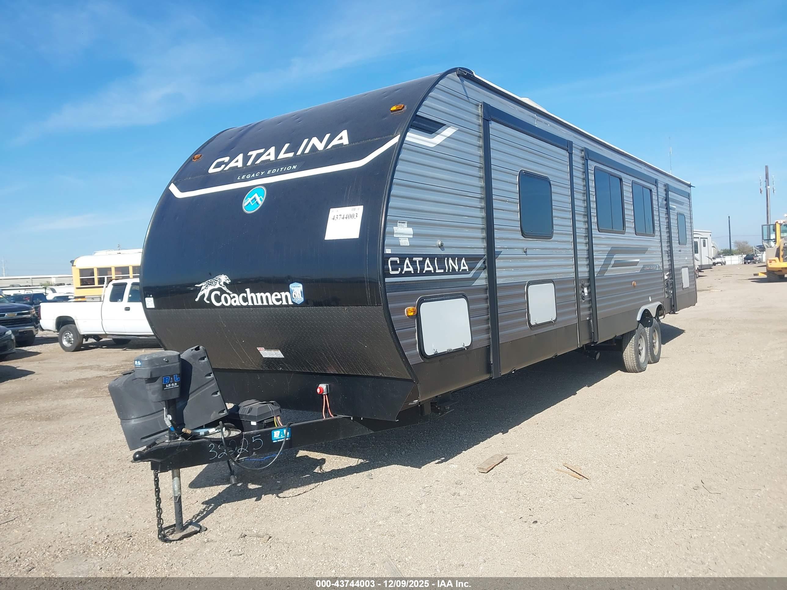 COACHMEN CATALINA image 2