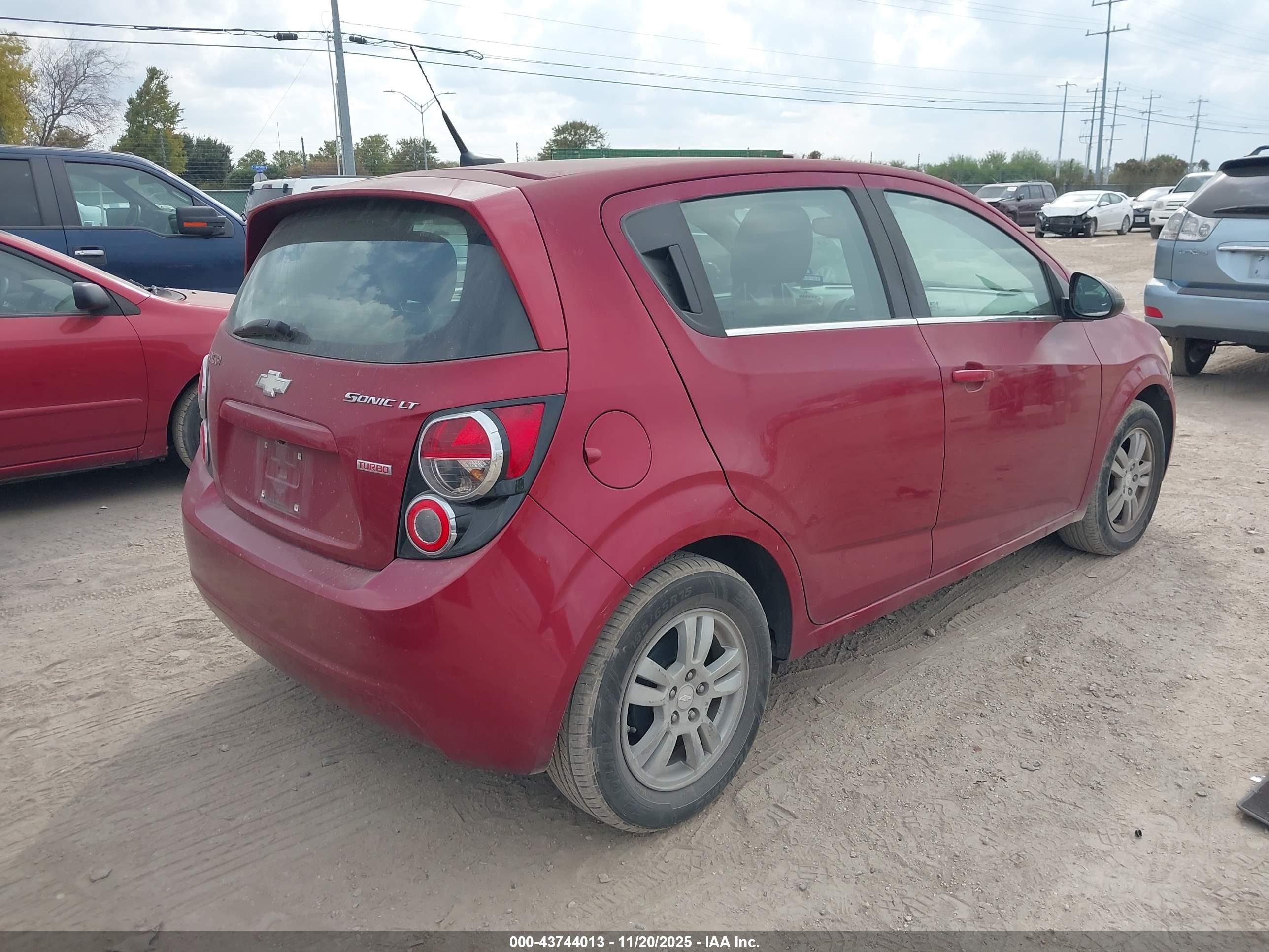 CHEVROLET SONIC image 4